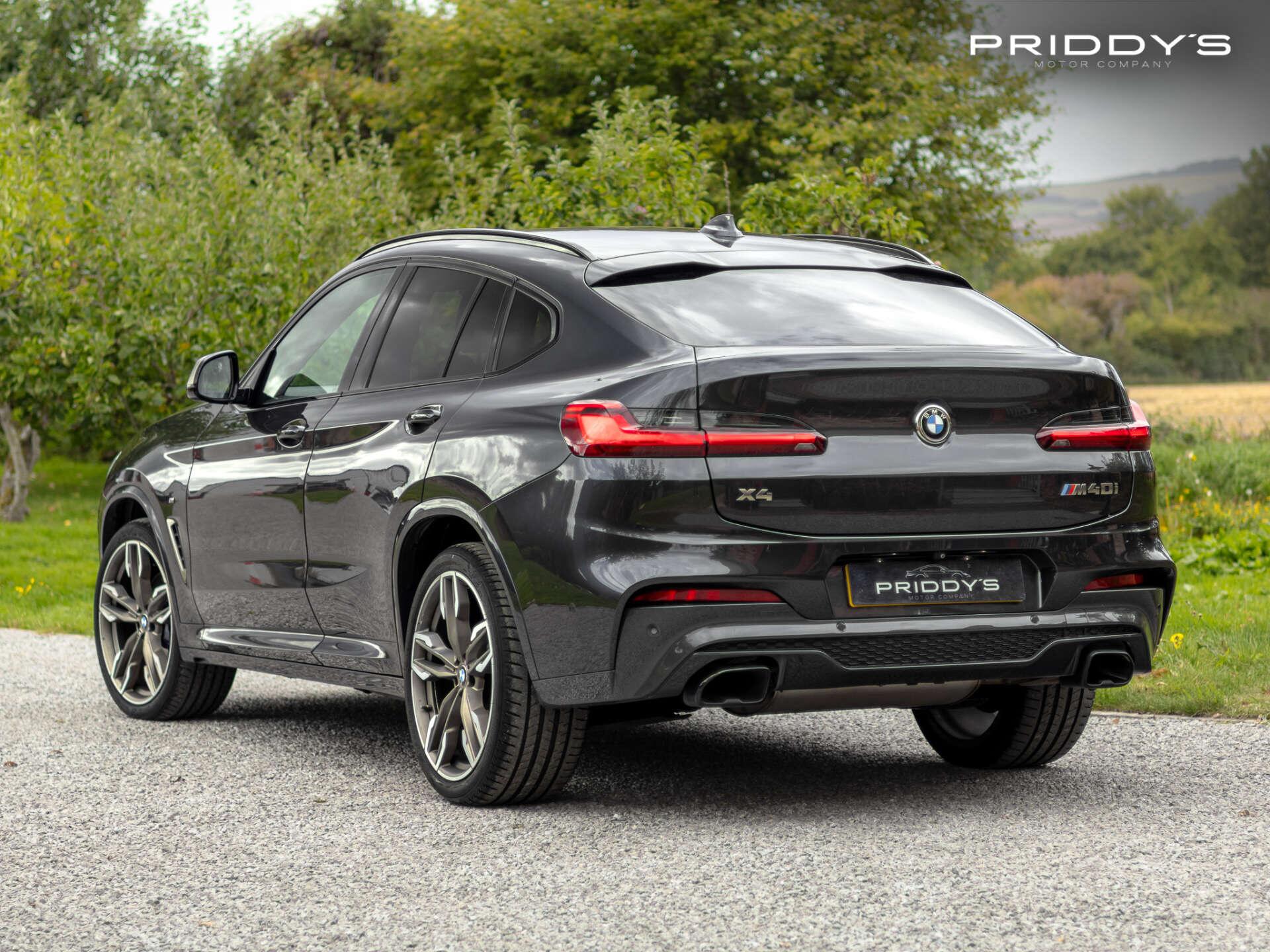 BMW X4 view 3