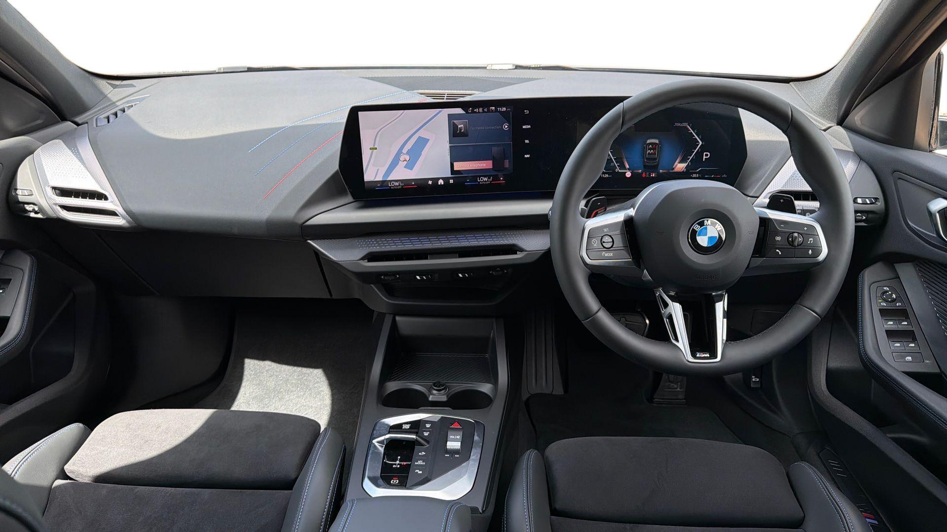 BMW 1 Series view 4