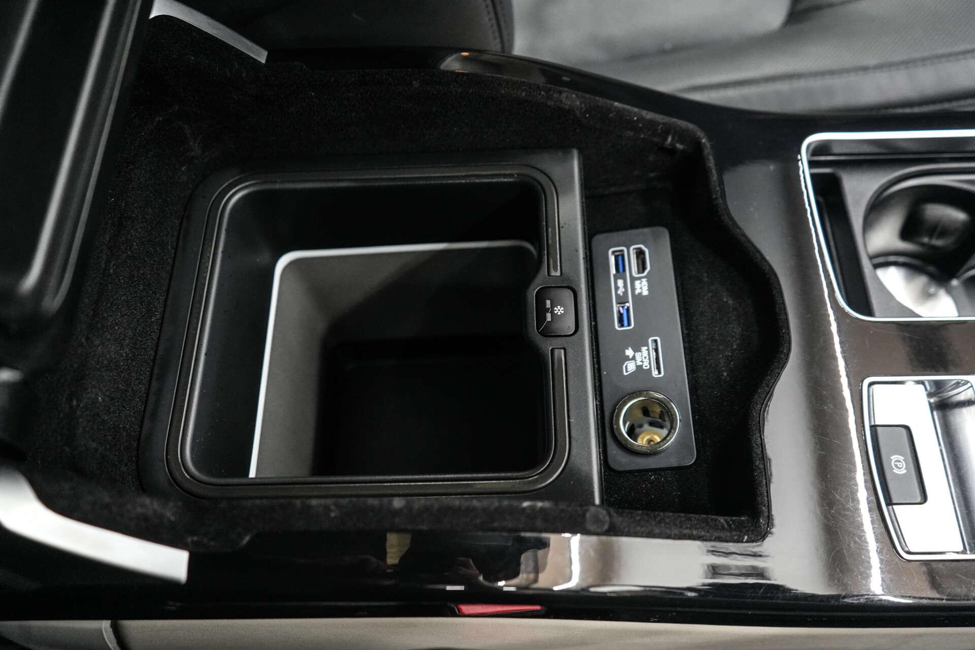 Land Rover Range Rover view 44