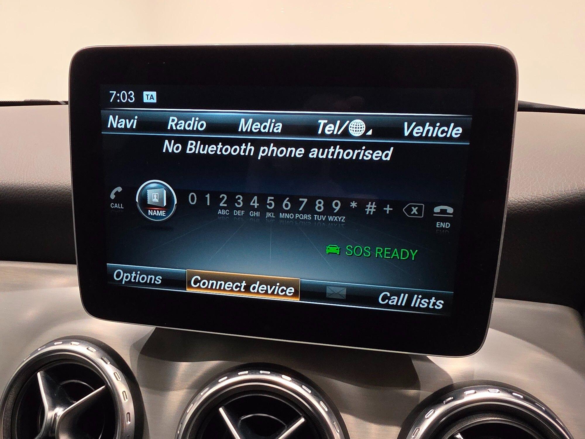 Mercedes-Benz GLA view 29