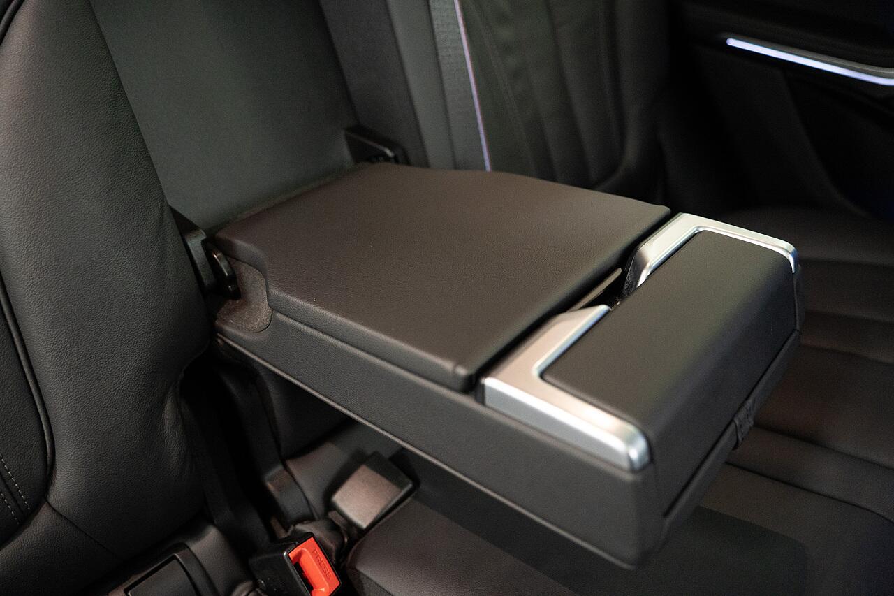 BMW X5 view 35