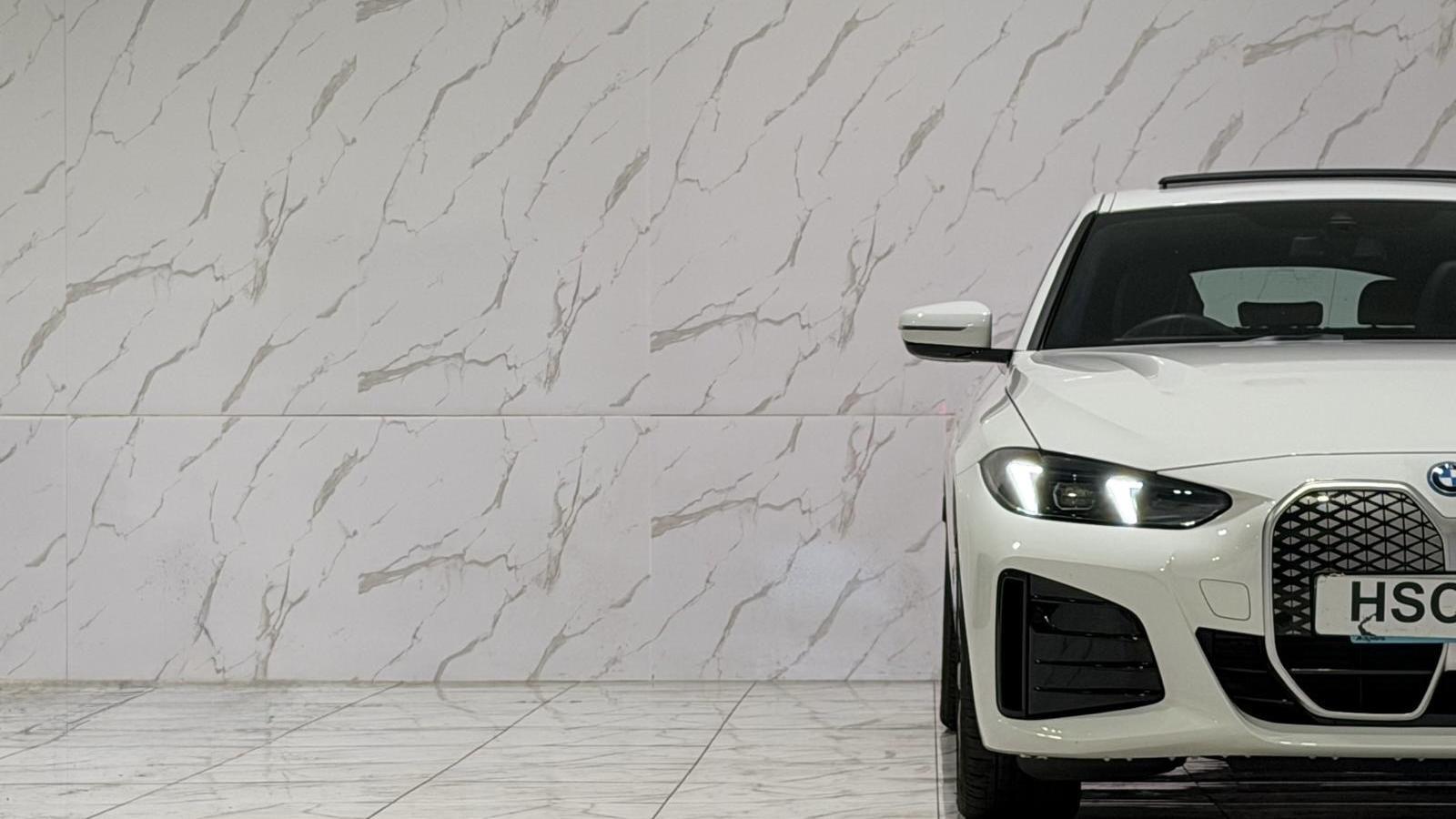BMW I4 view 33