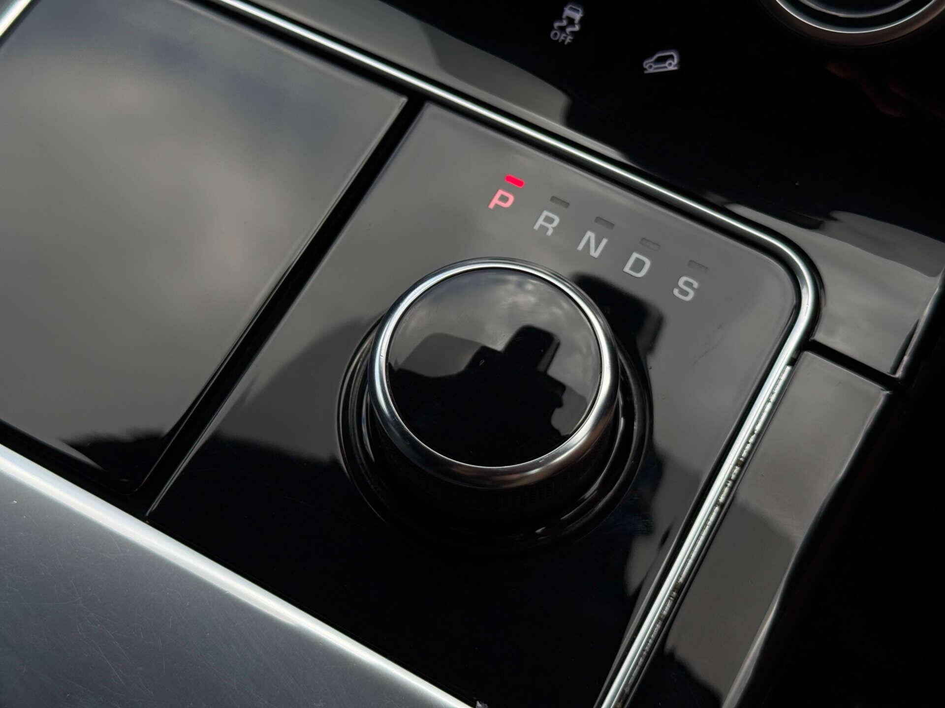 Land Rover Range Rover Velar view 63