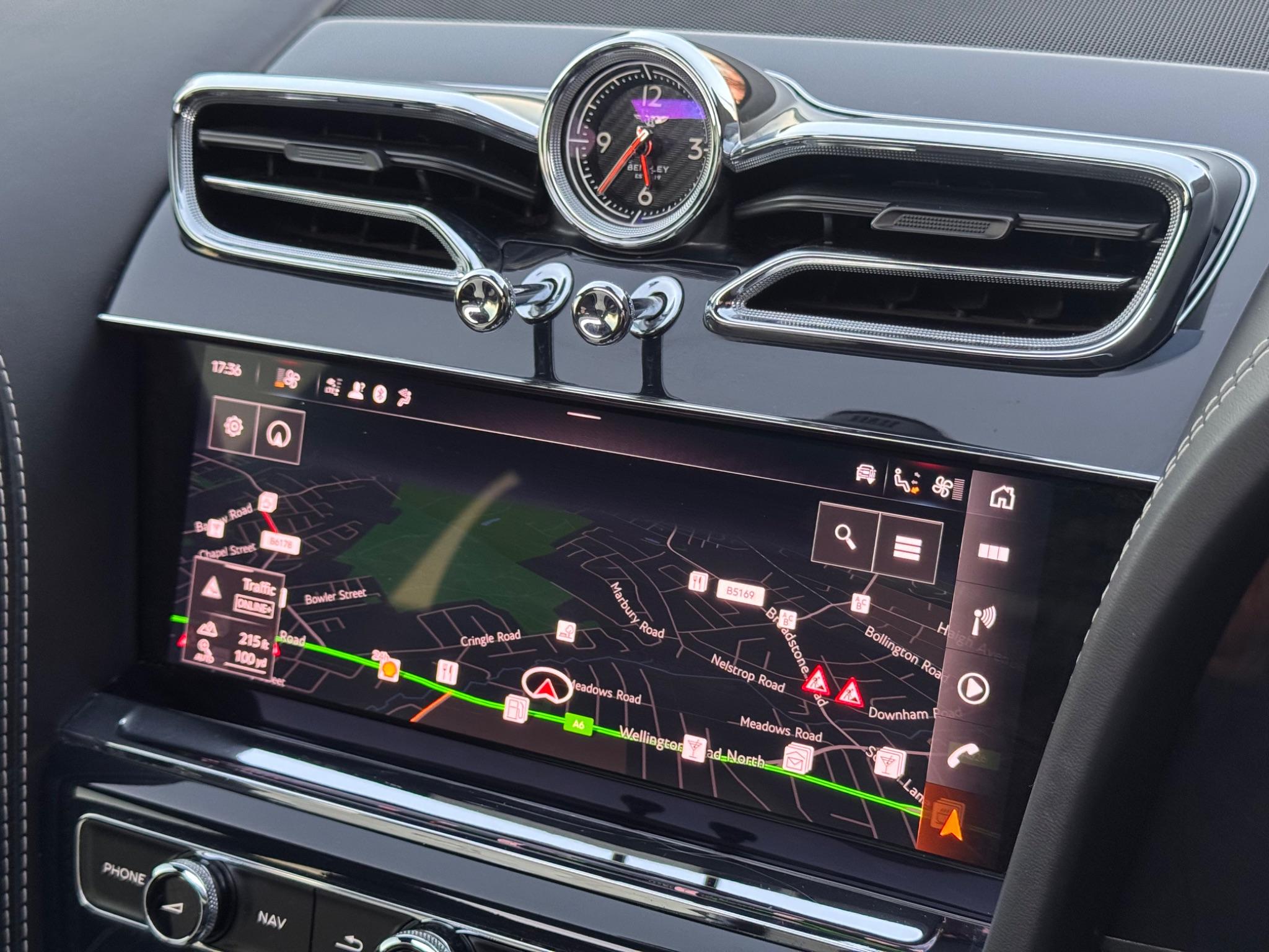 Bentley Bentayga view 43