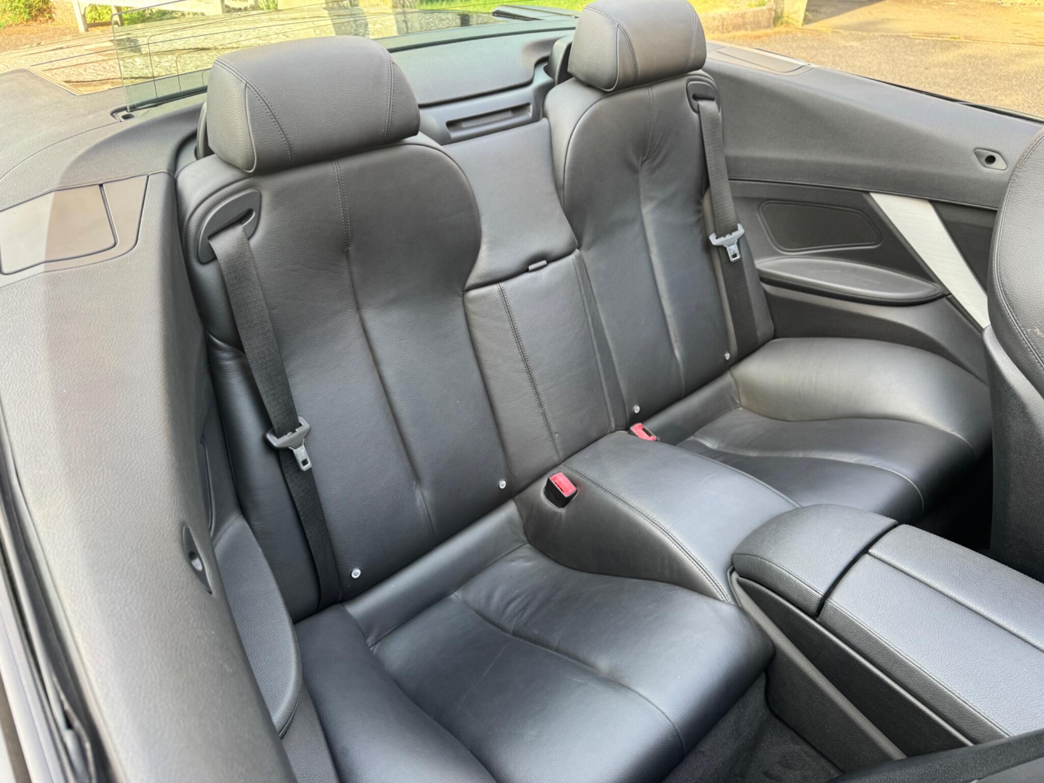 BMW 6 Series view 26