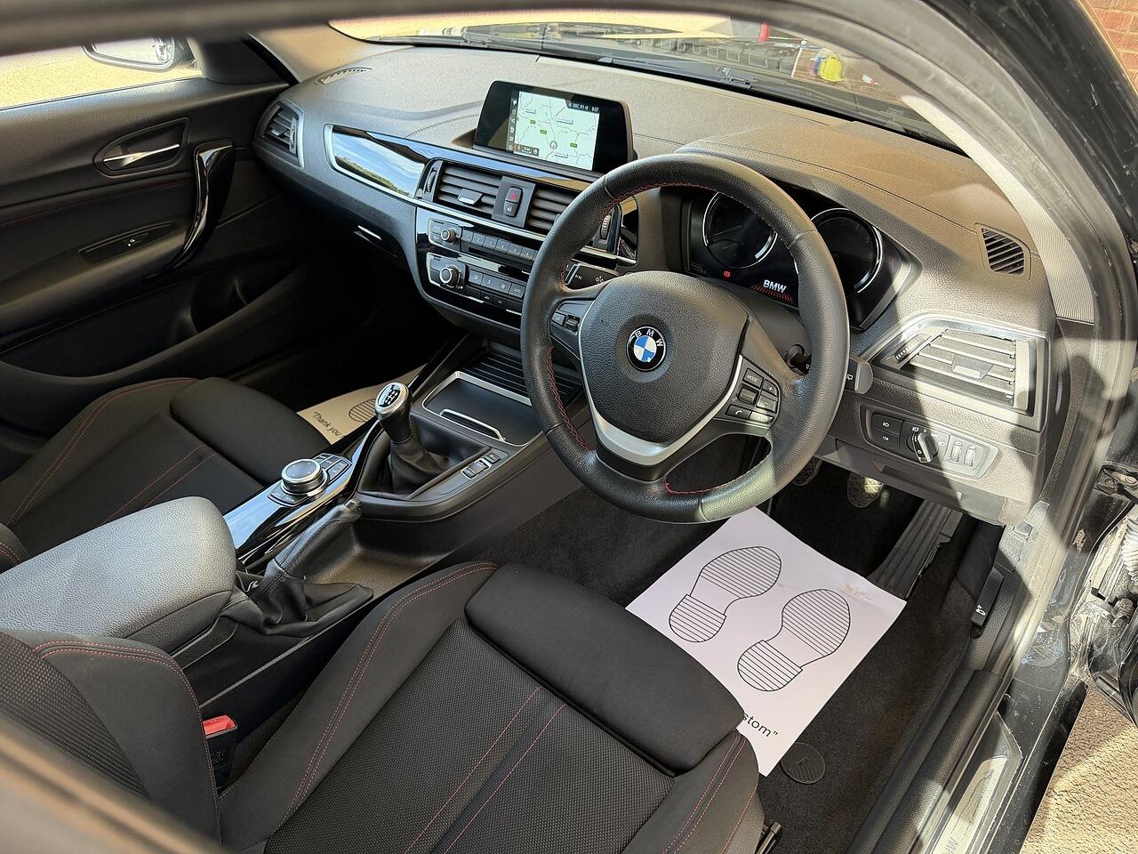 BMW 1 Series view 8
