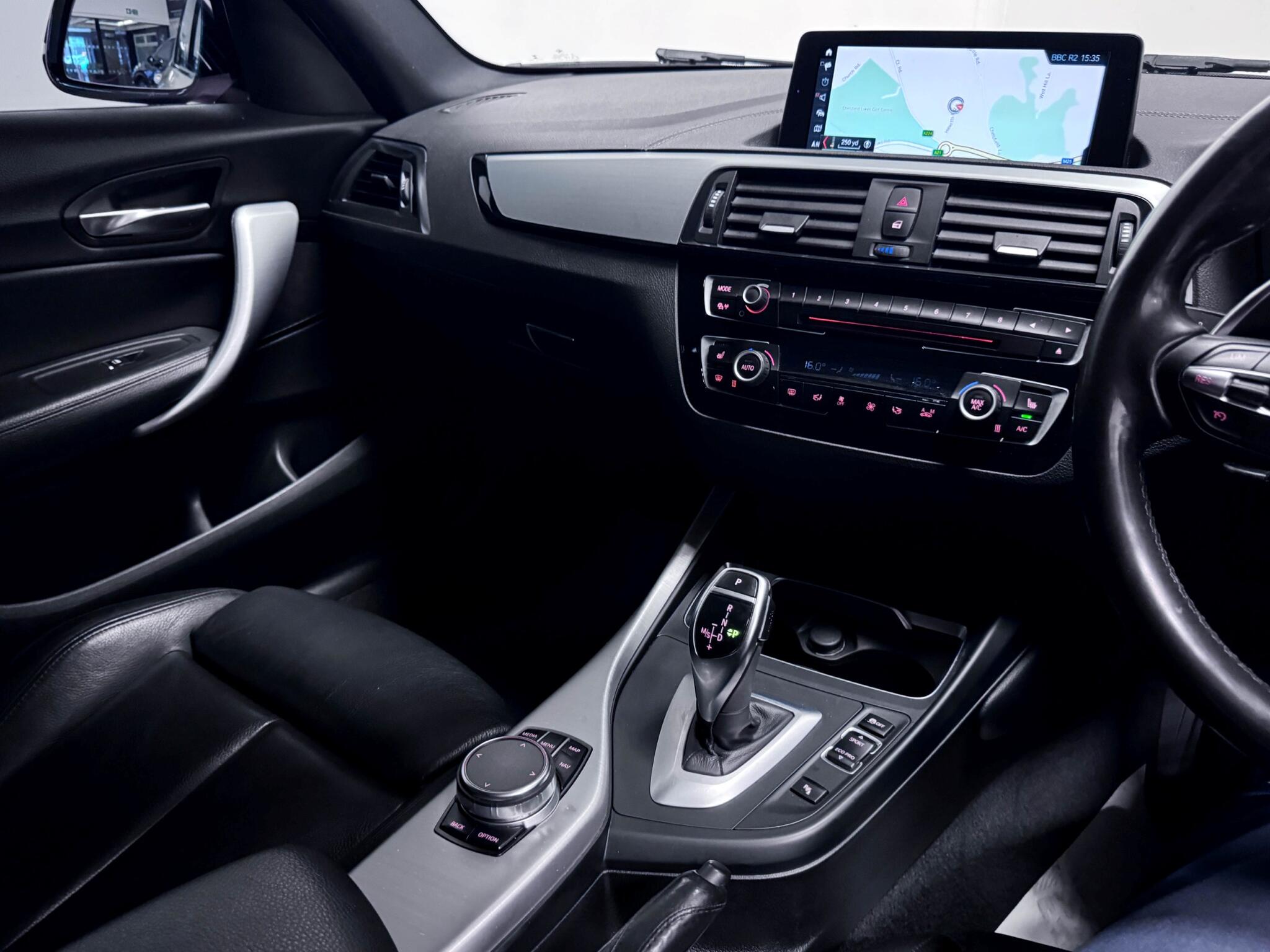 BMW 1 Series view 23