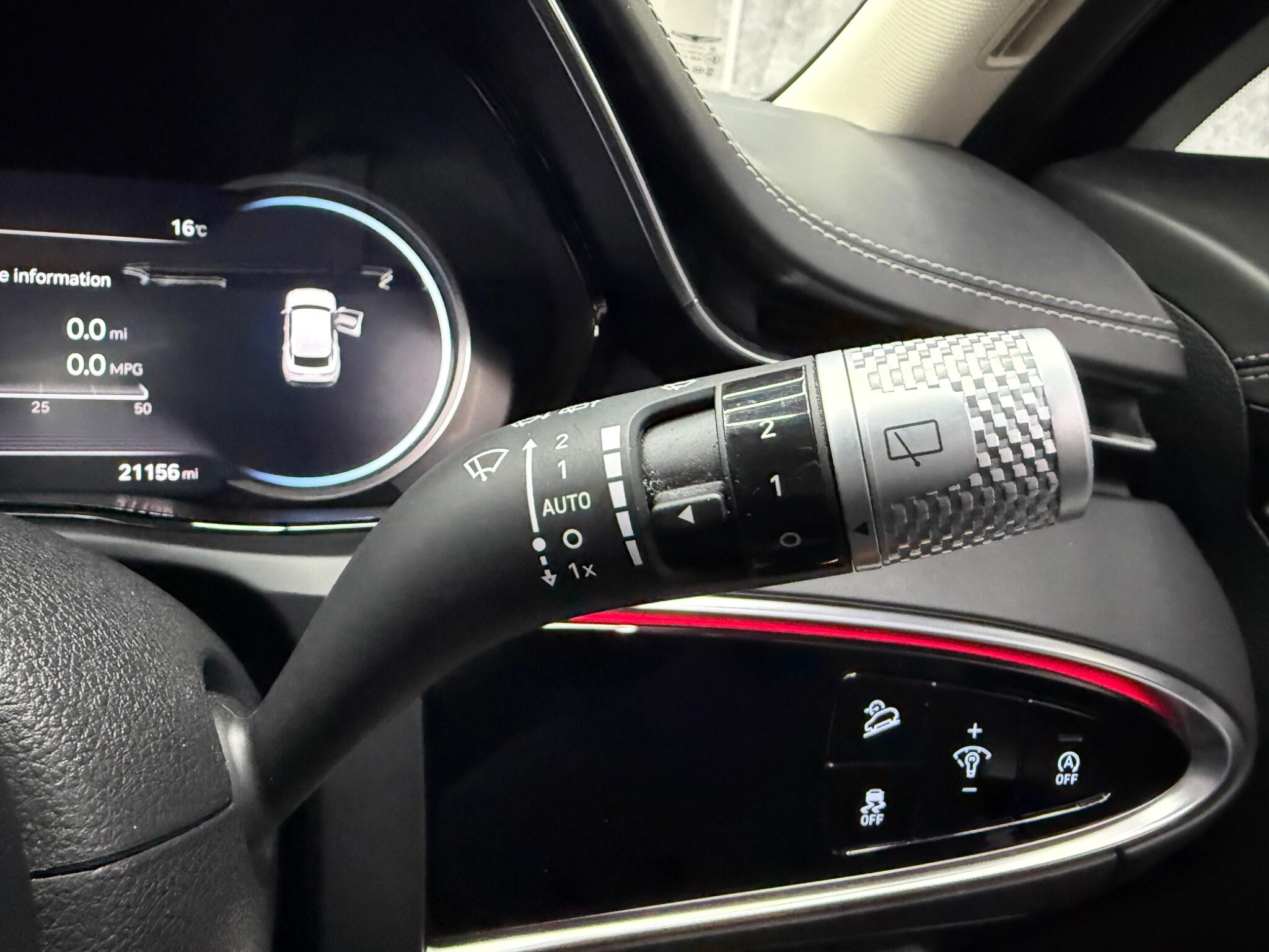 Genesis GV70 view 14
