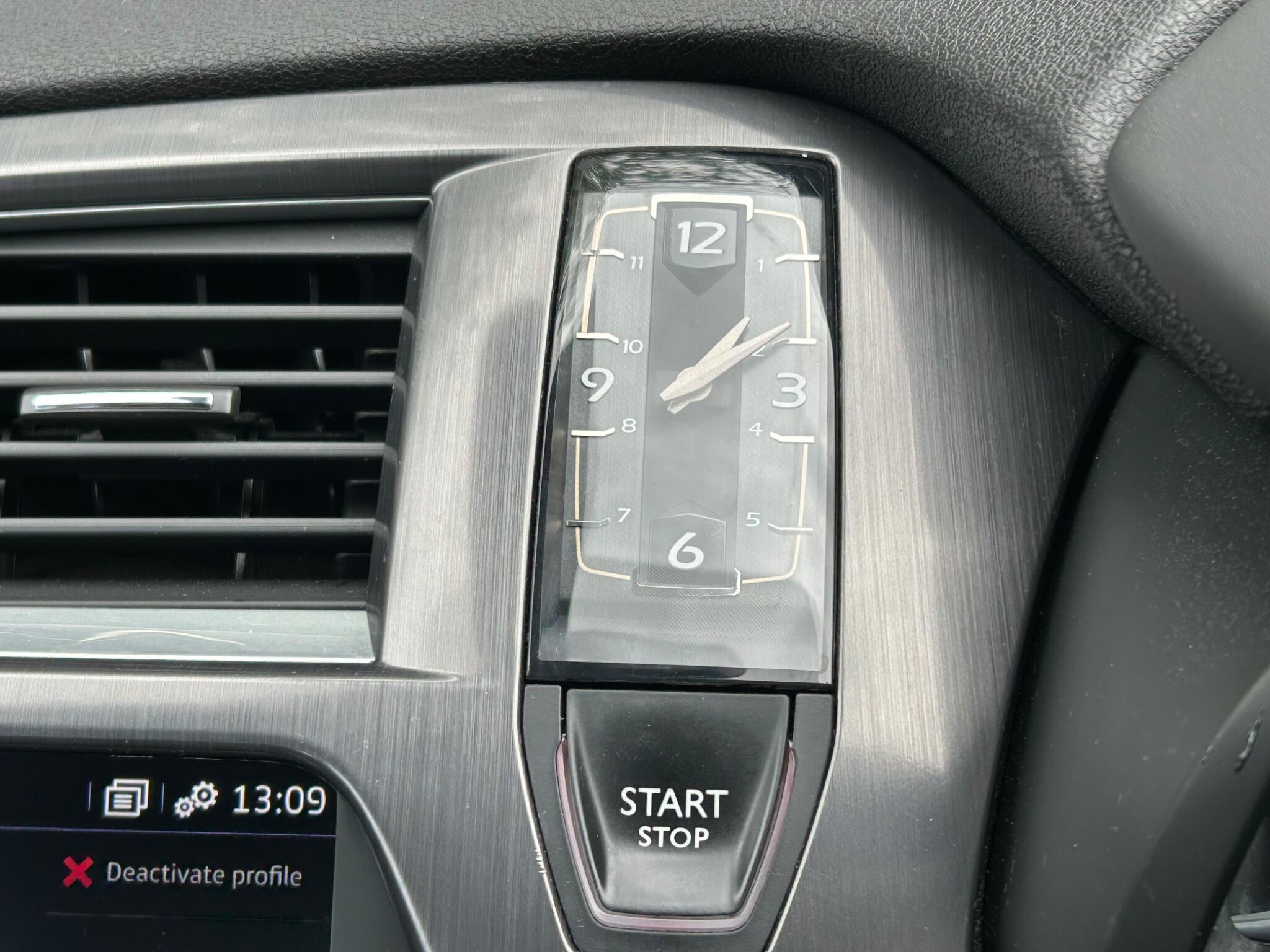 DS Automobiles DS 5 view 26