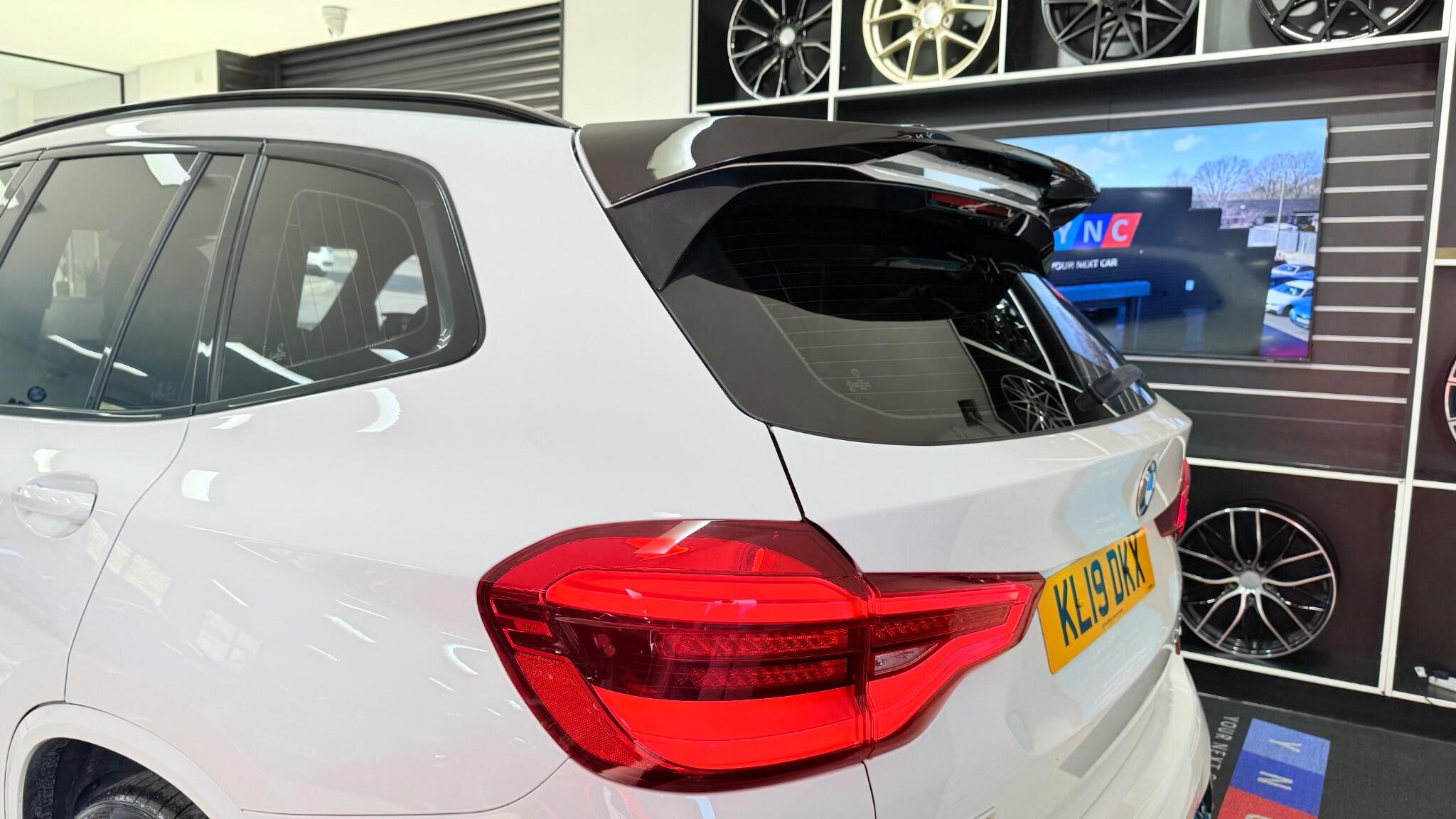 BMW X3 view 24