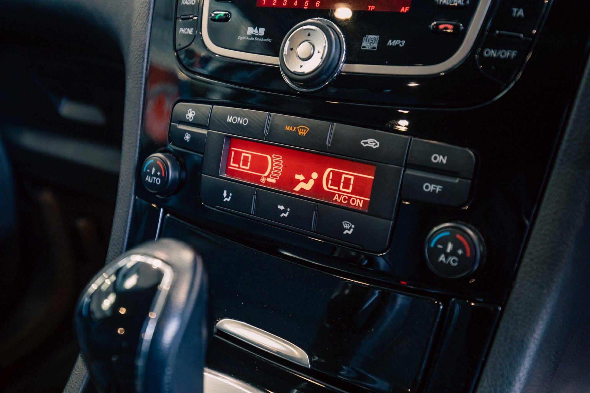 Ford S-Max view 19