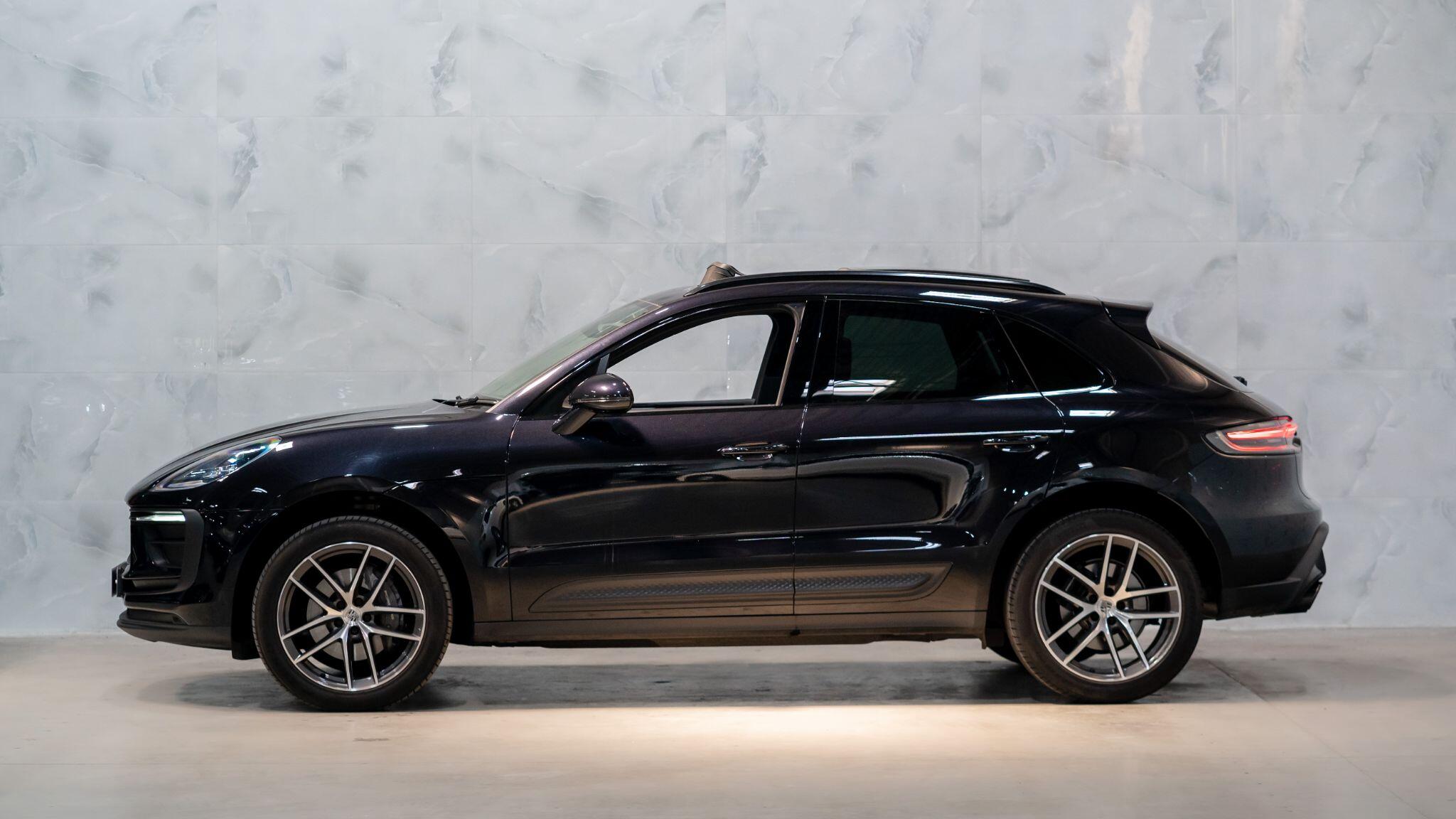 Porsche Macan view 4