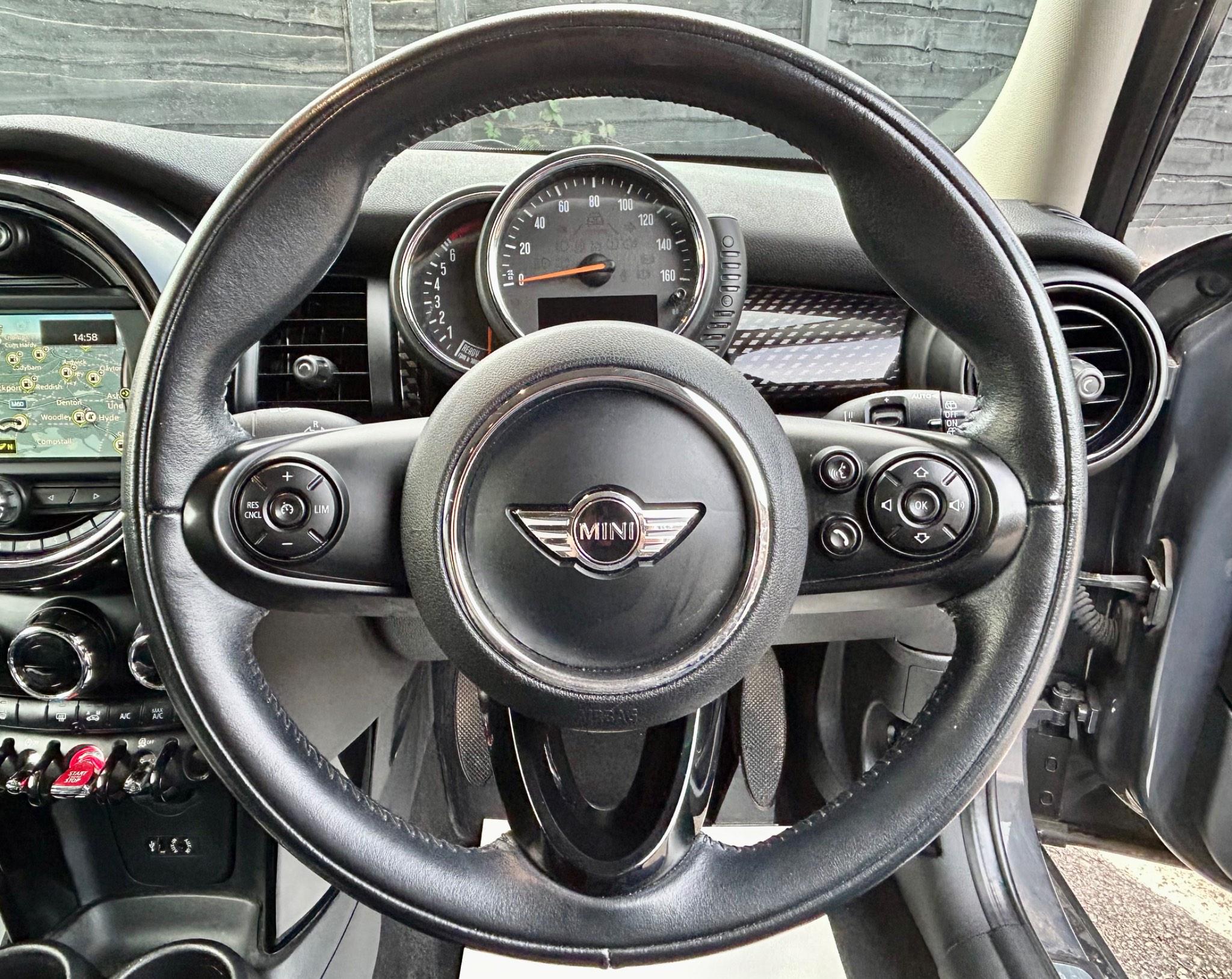 Mini Hatch view 10