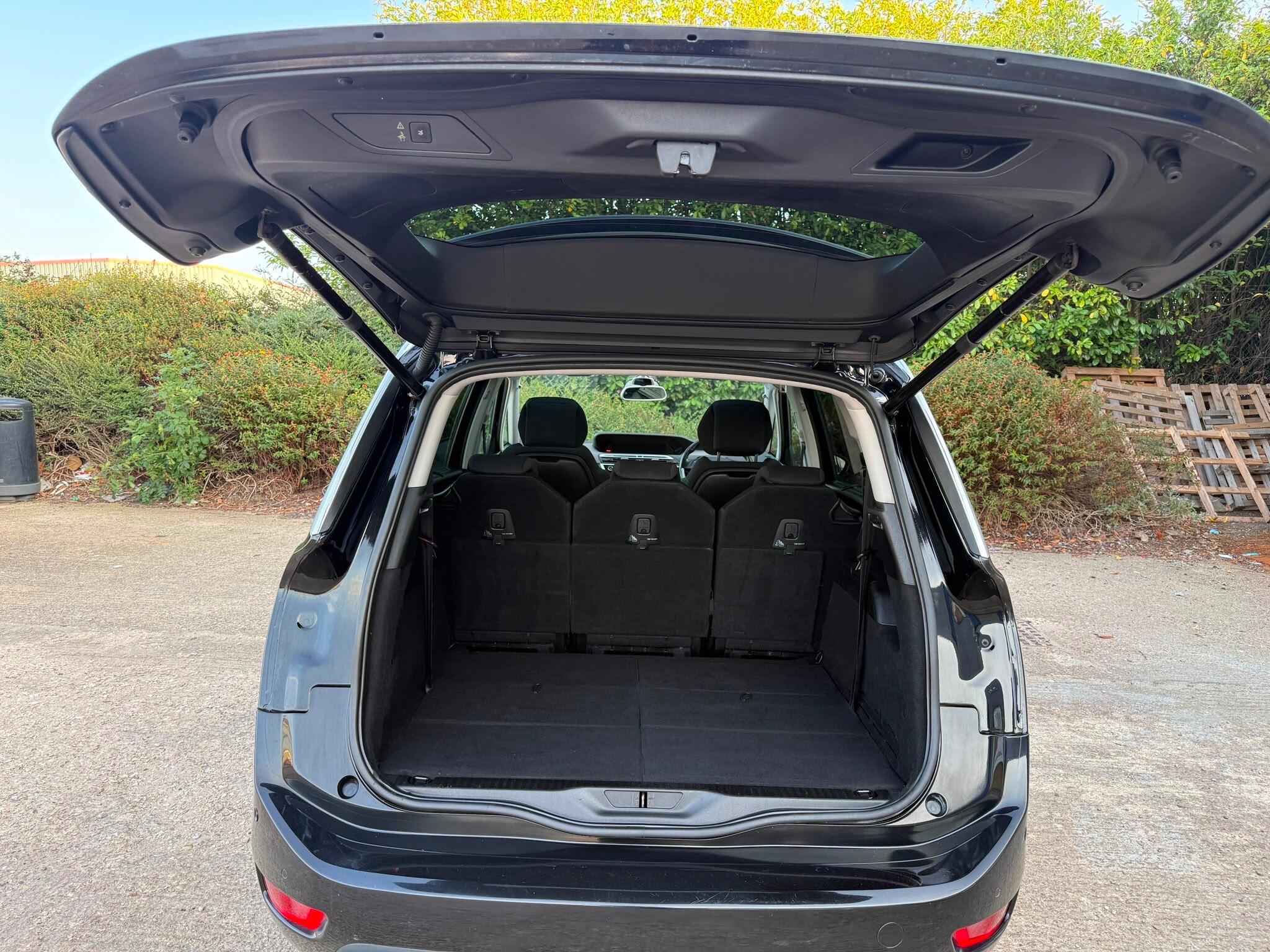 Citroen Grand C4 Spacetourer view 18