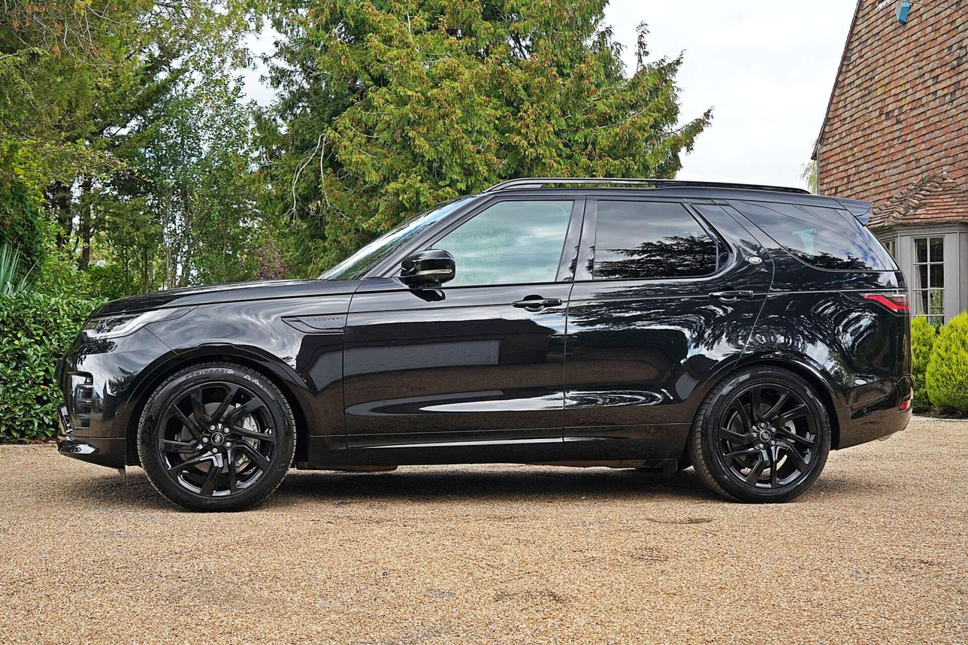 Land Rover Discovery view 2