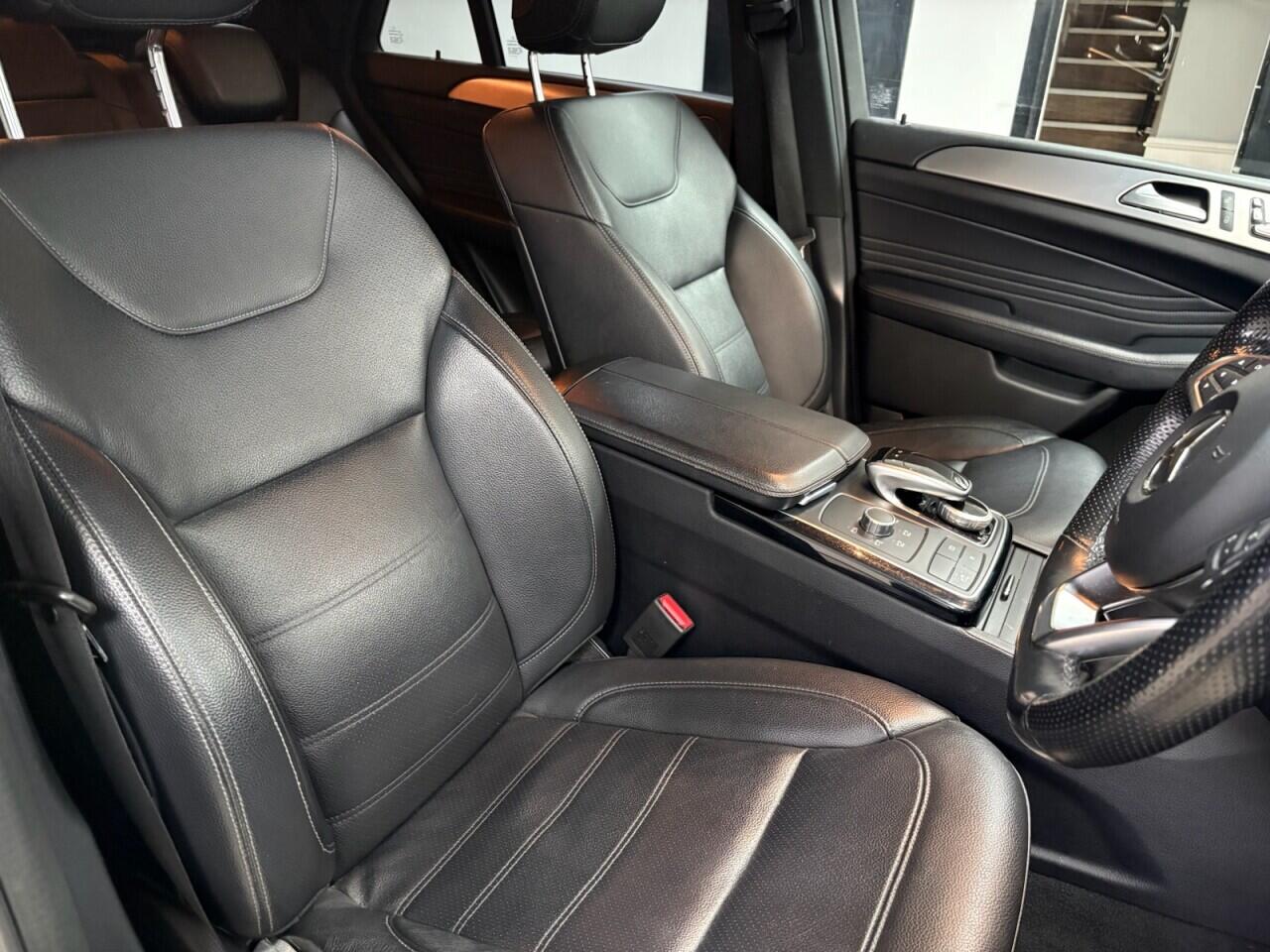 Mercedes-Benz Gle view 16