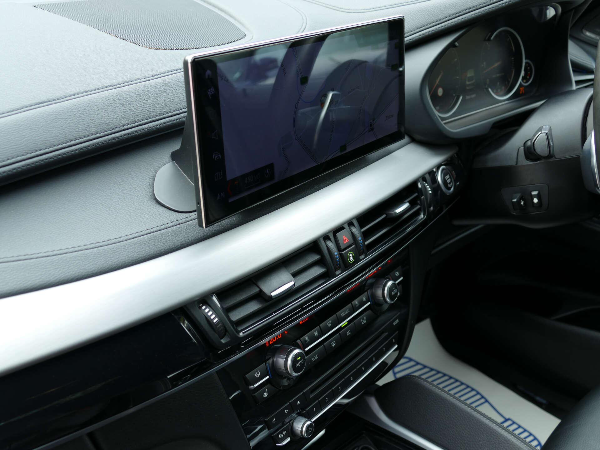 BMW X6 view 28