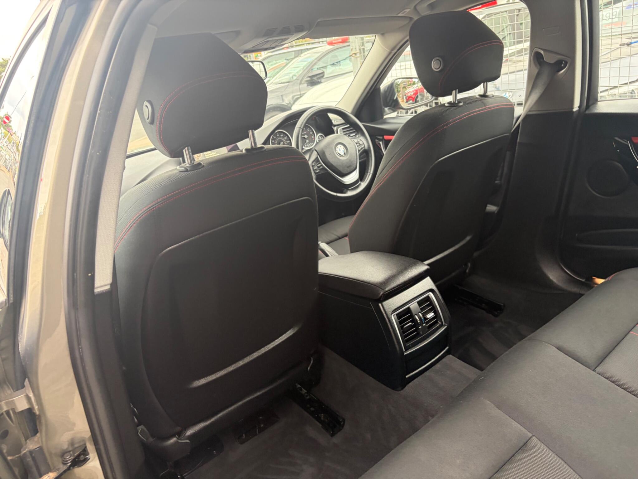 BMW 3 Series view 73