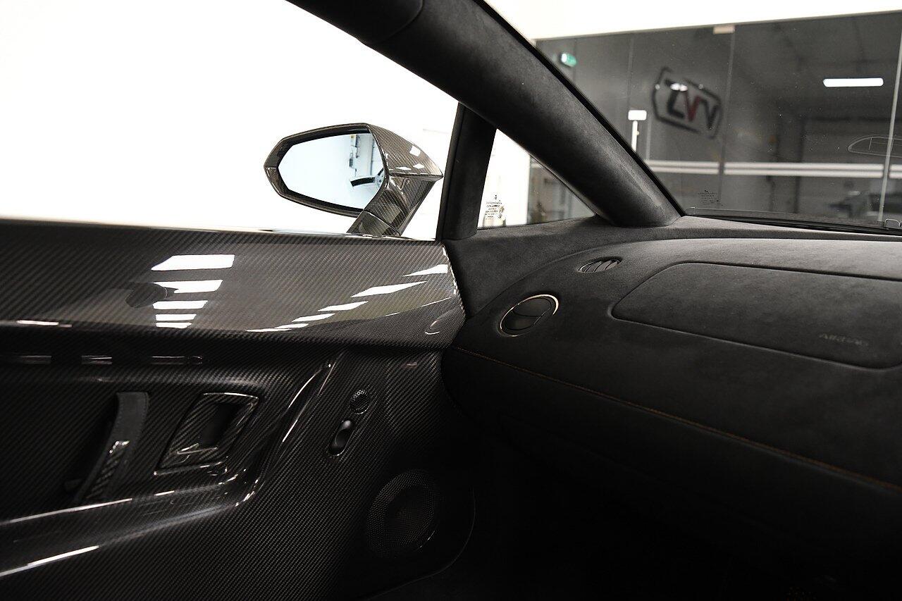 Lamborghini Gallardo view 13