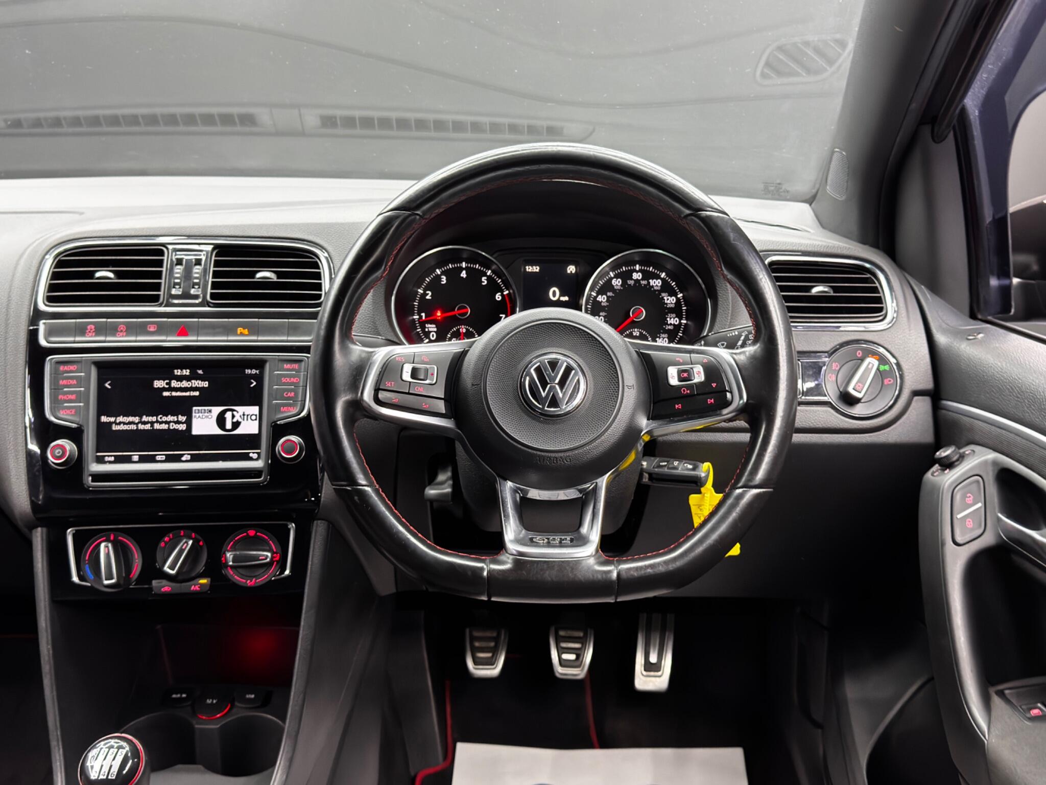 Volkswagen Polo view 17