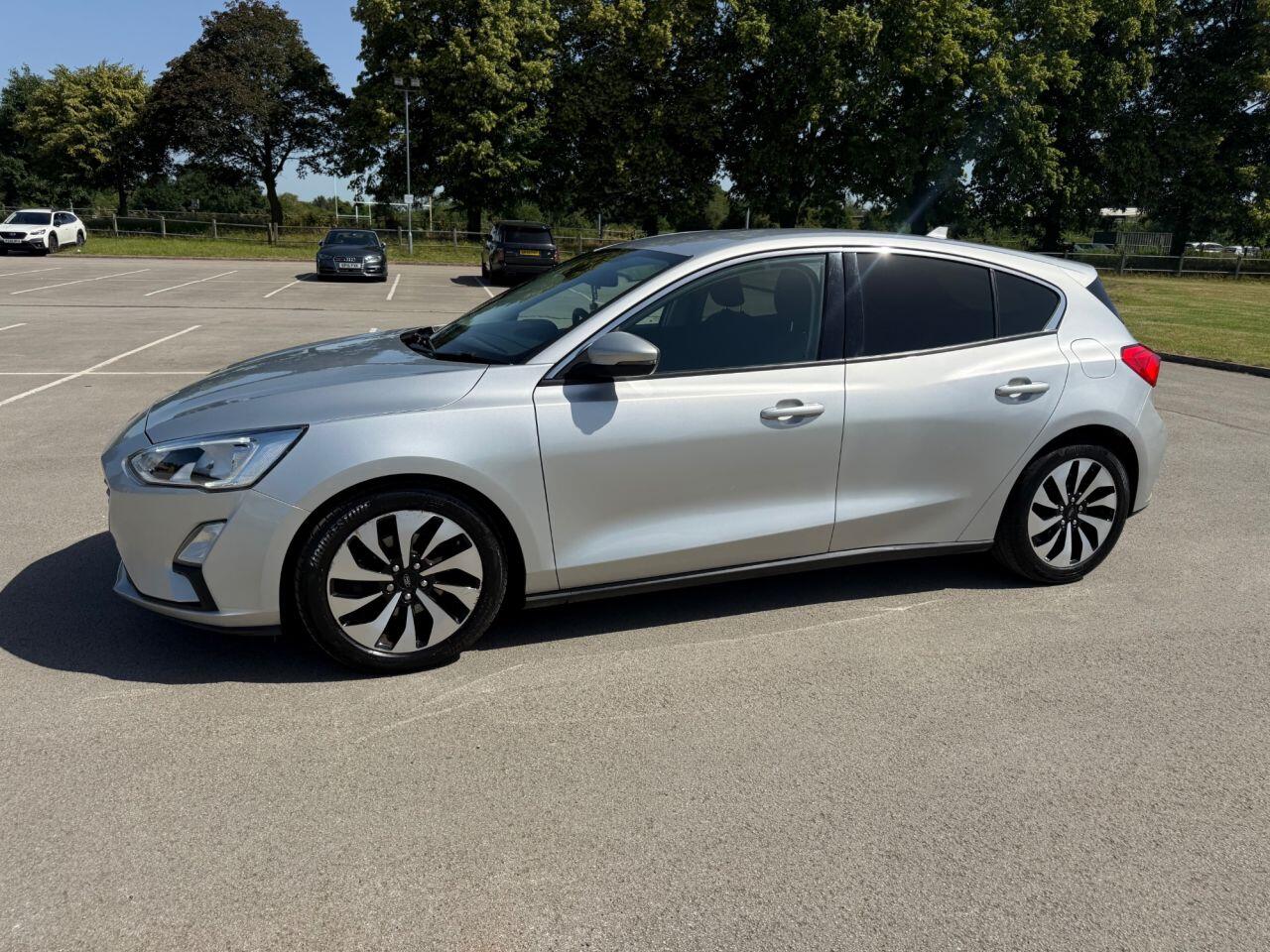 Ford Focus view 49