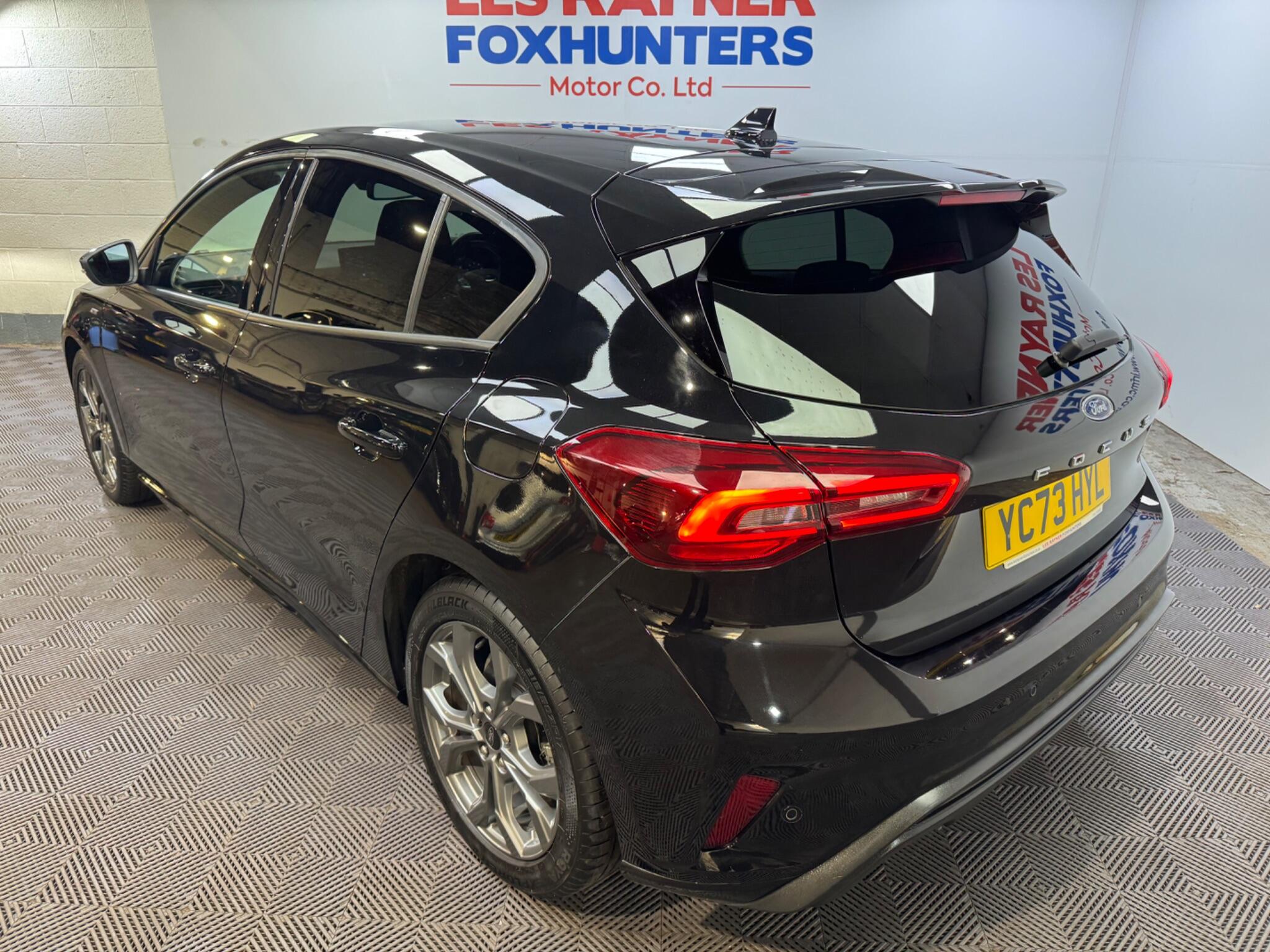 Ford Focus view 21