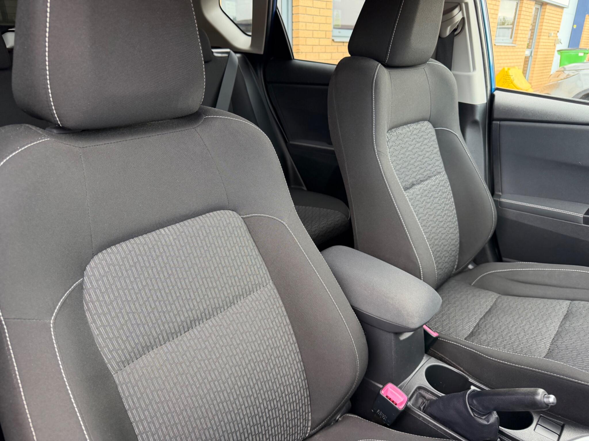 Toyota Auris view 19
