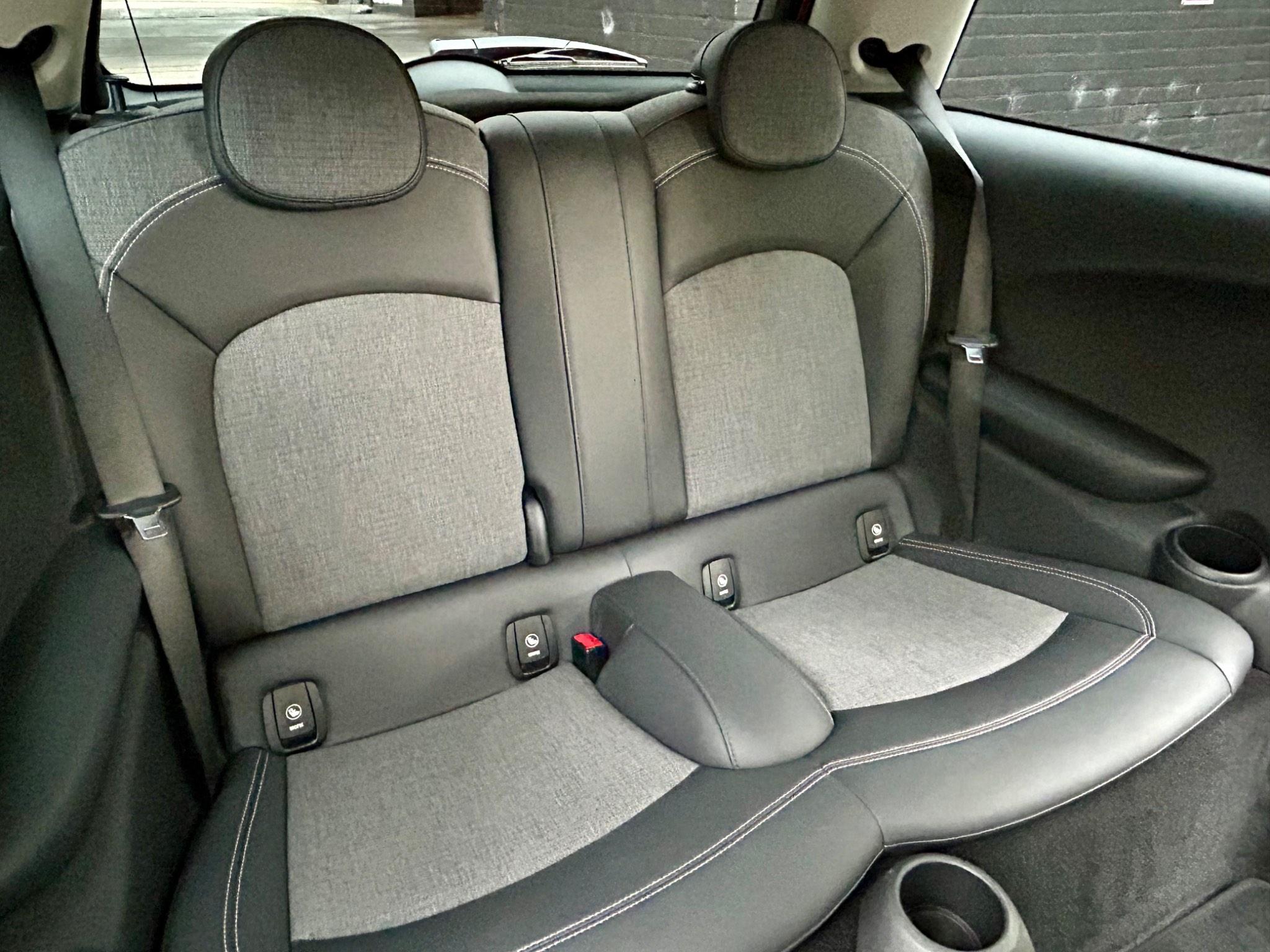 Mini Hatch view 21