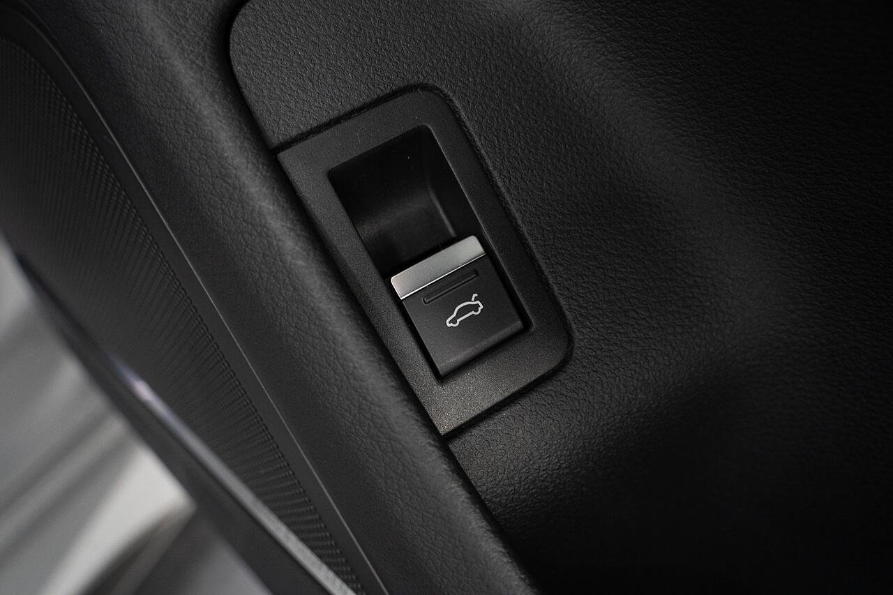 Audi RS6 view 18