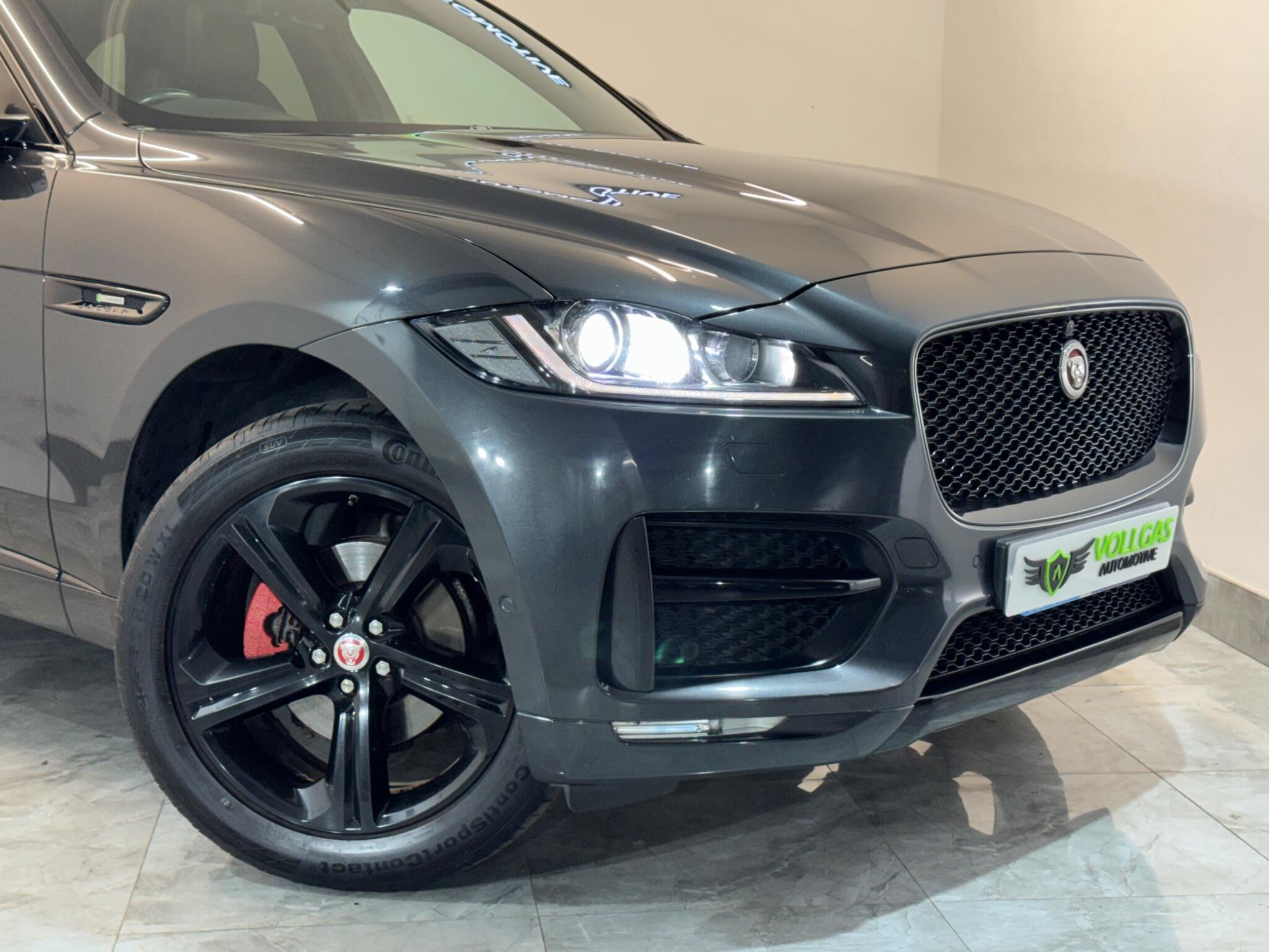 Jaguar F-Pace view 91