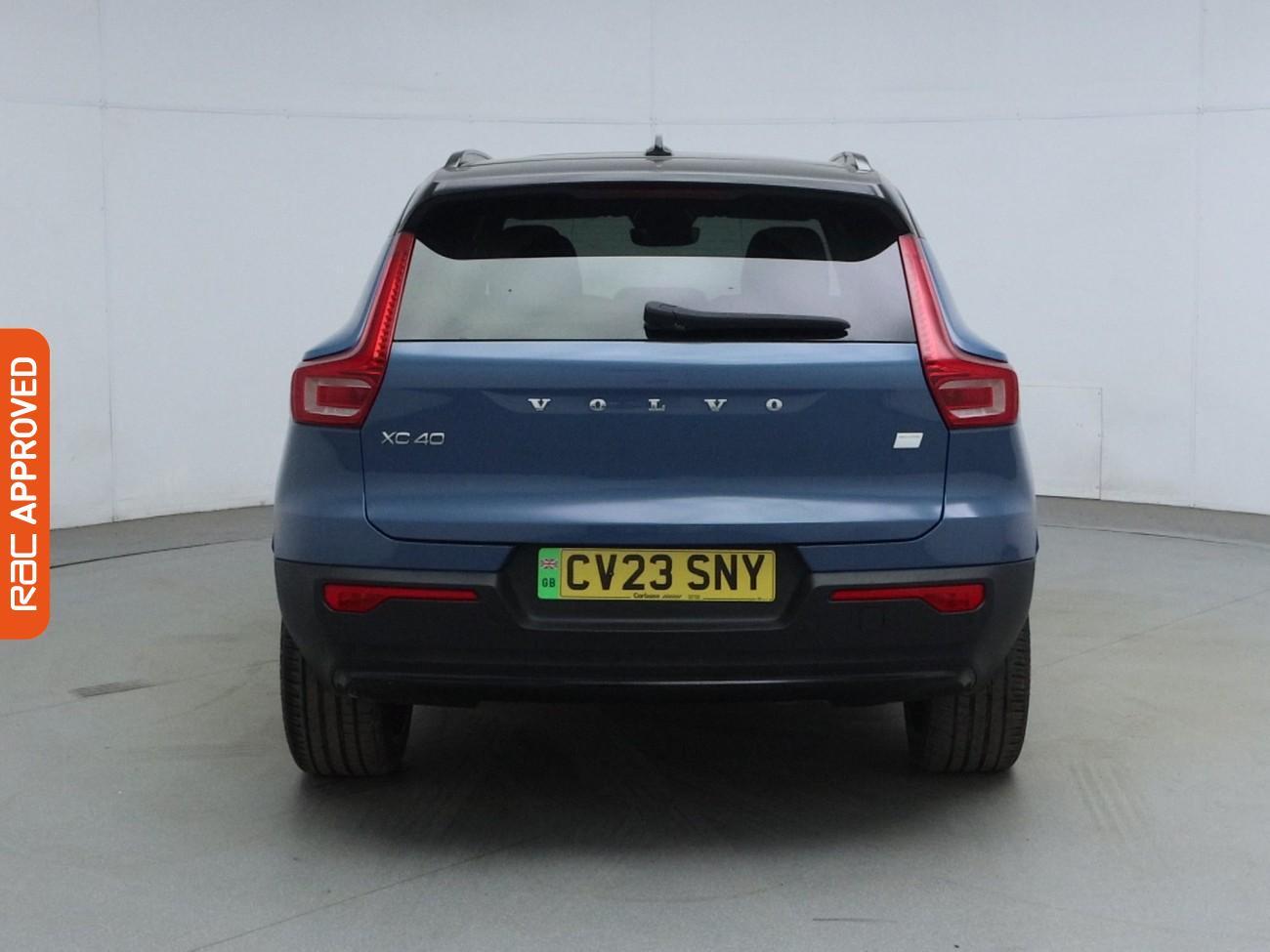 Volvo XC40 view 9