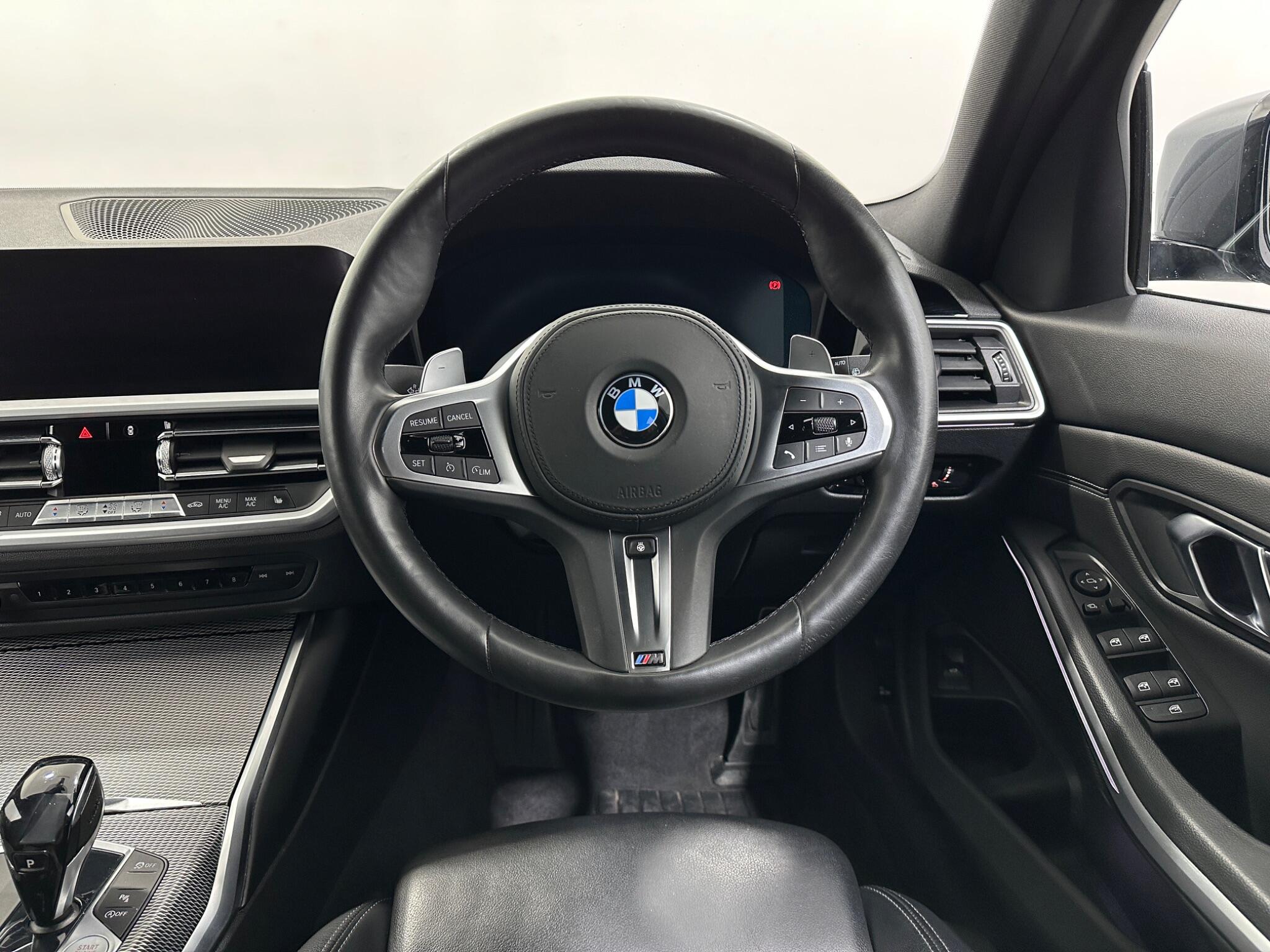 BMW 3 Series view 13