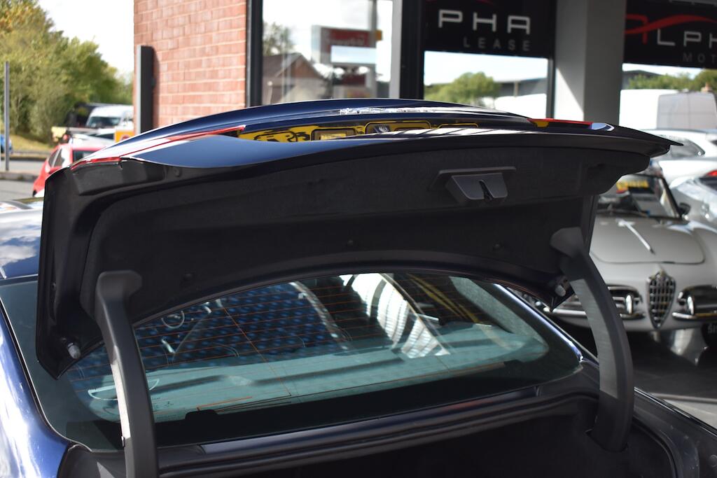 Jaguar Xe view 45