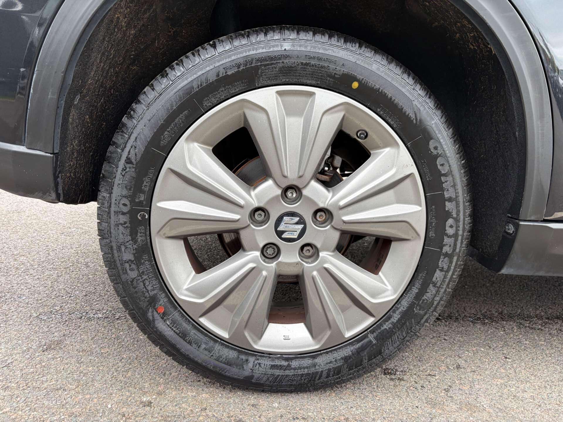 Suzuki Vitara view 10