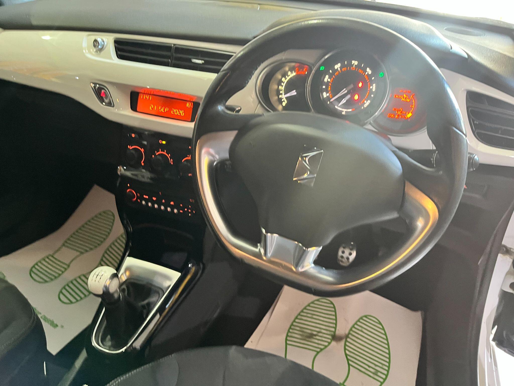 Citroen DS3 view 13