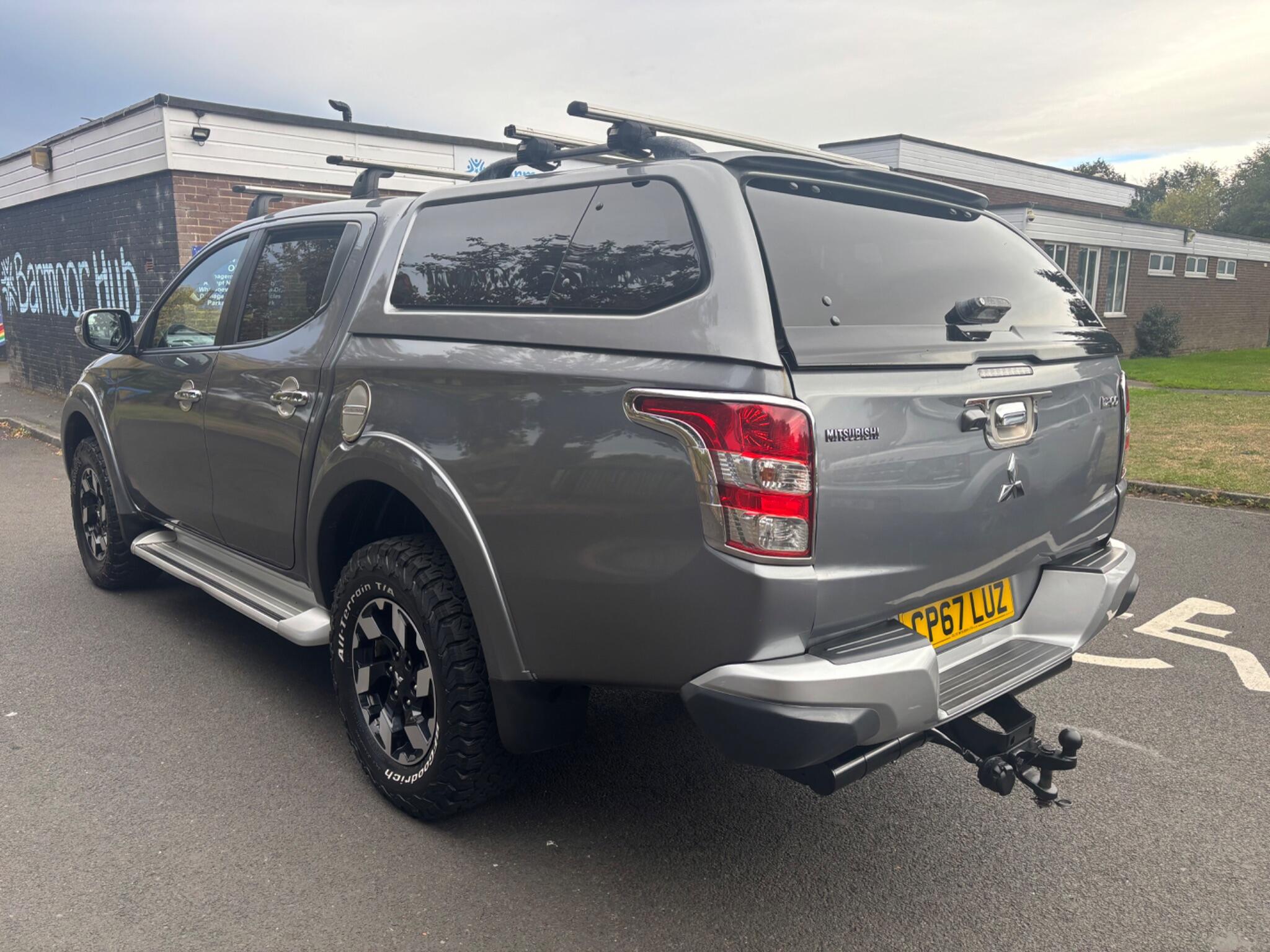 Mitsubishi L200 view 5