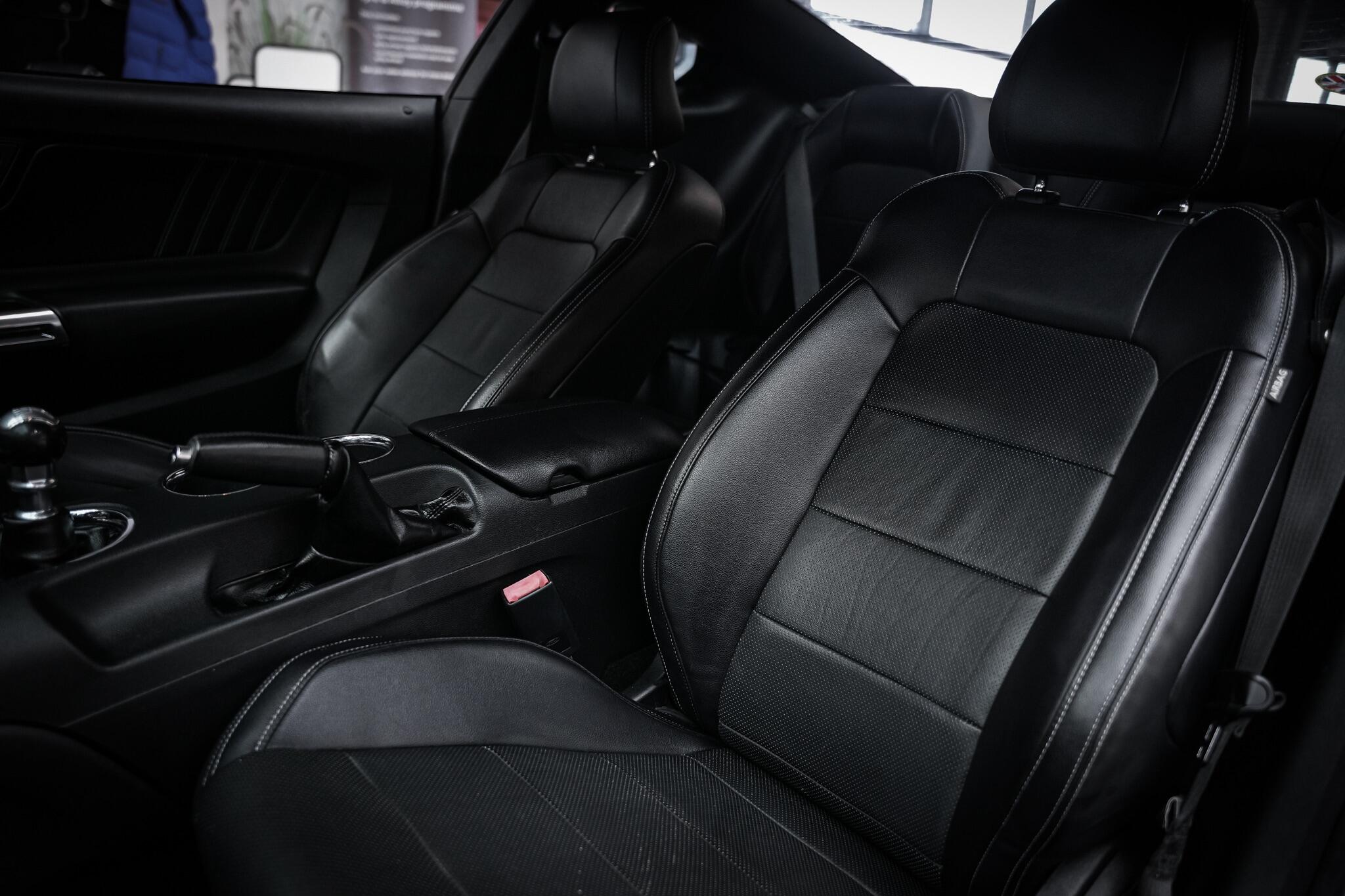 Ford Mustang view 22