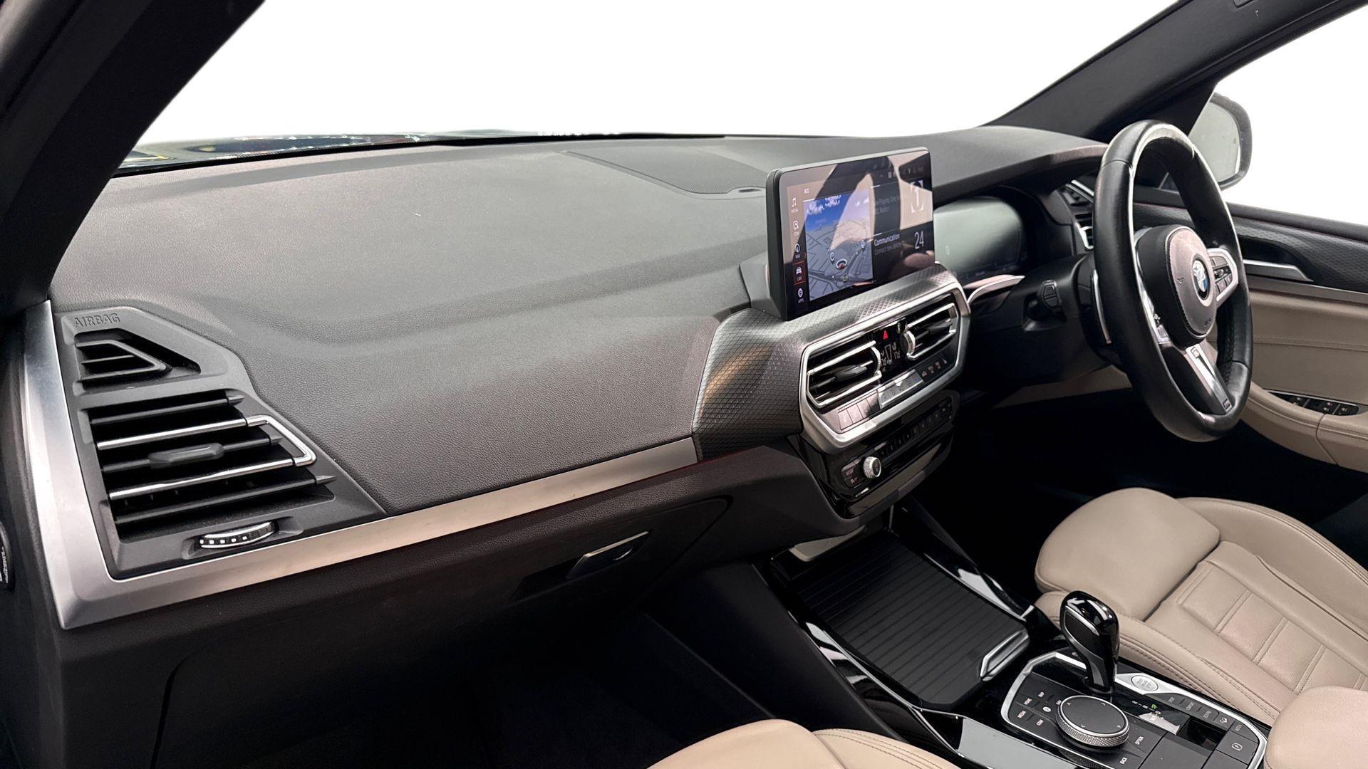 BMW X3 view 7