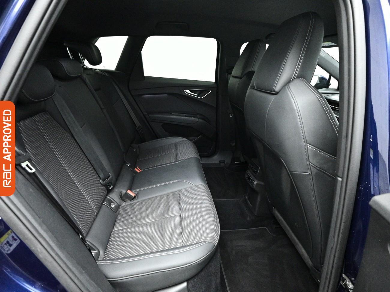 Audi Q4 e-tron view 14
