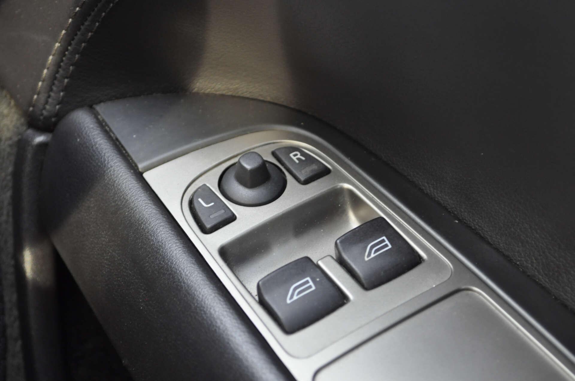 Jaguar XK view 22