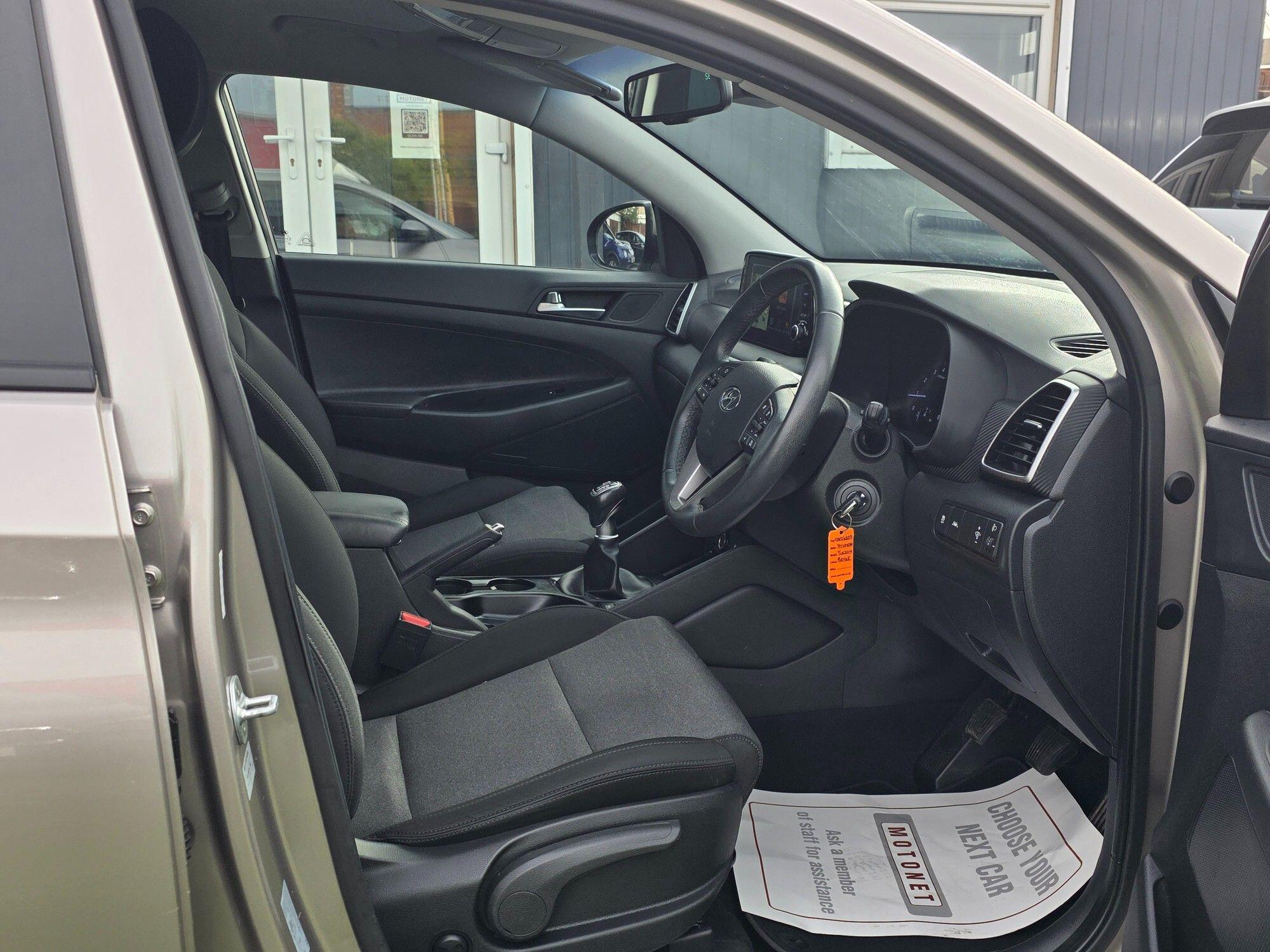 Hyundai Tucson view 16