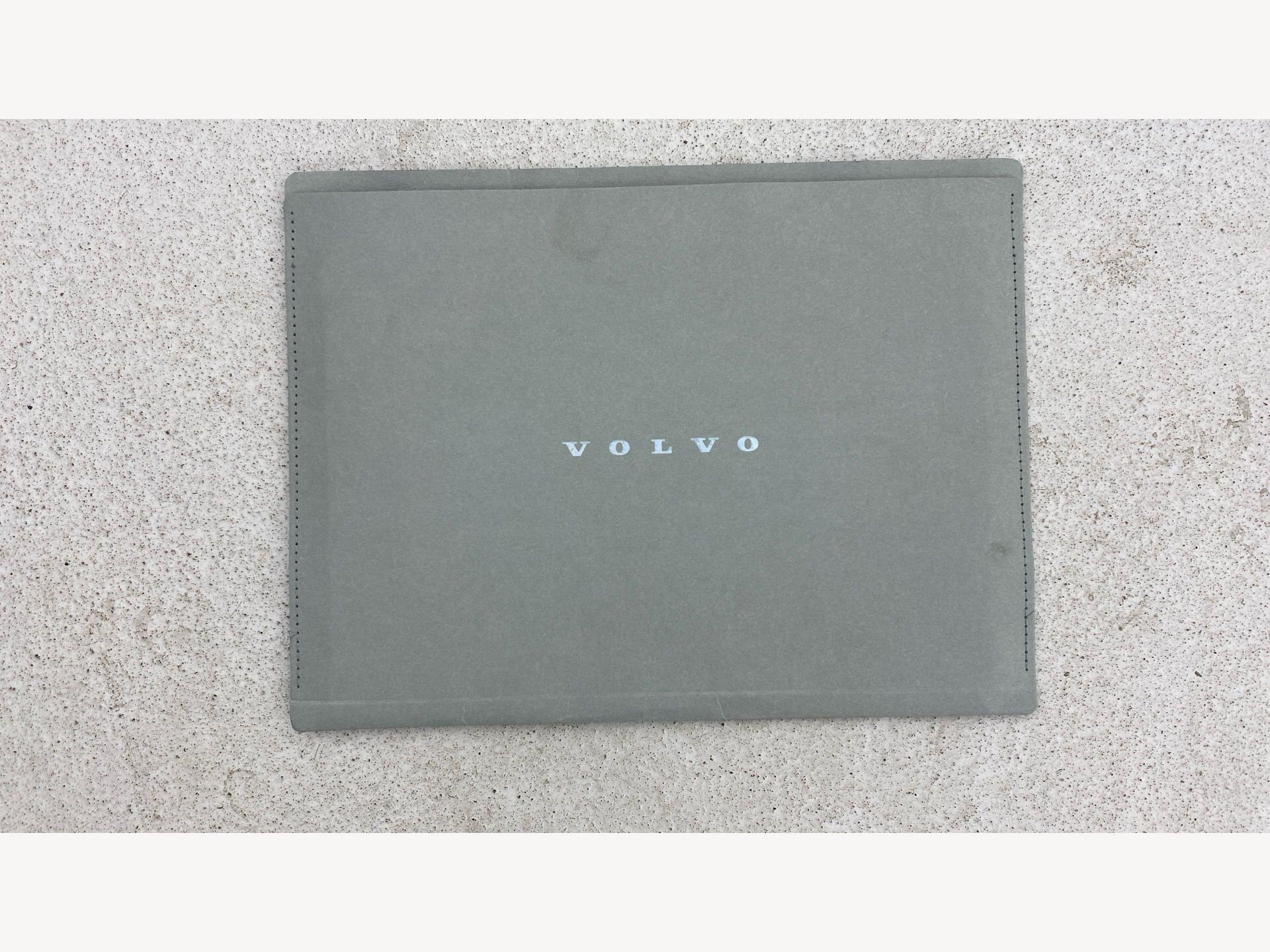 Volvo XC40 view 17