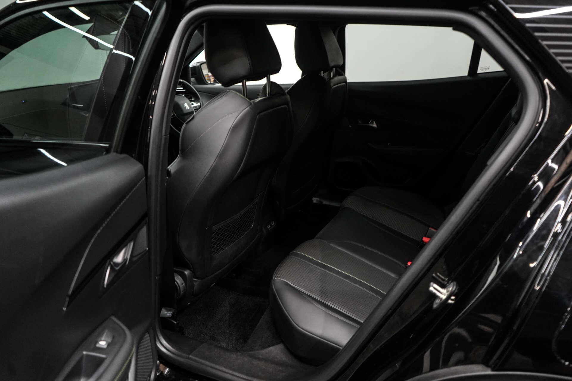 Peugeot e-2008 view 16