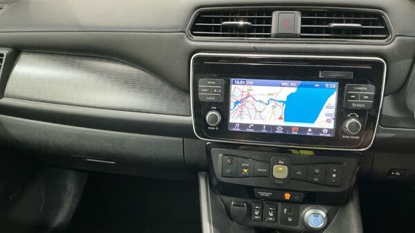 Nissan Leaf view 11