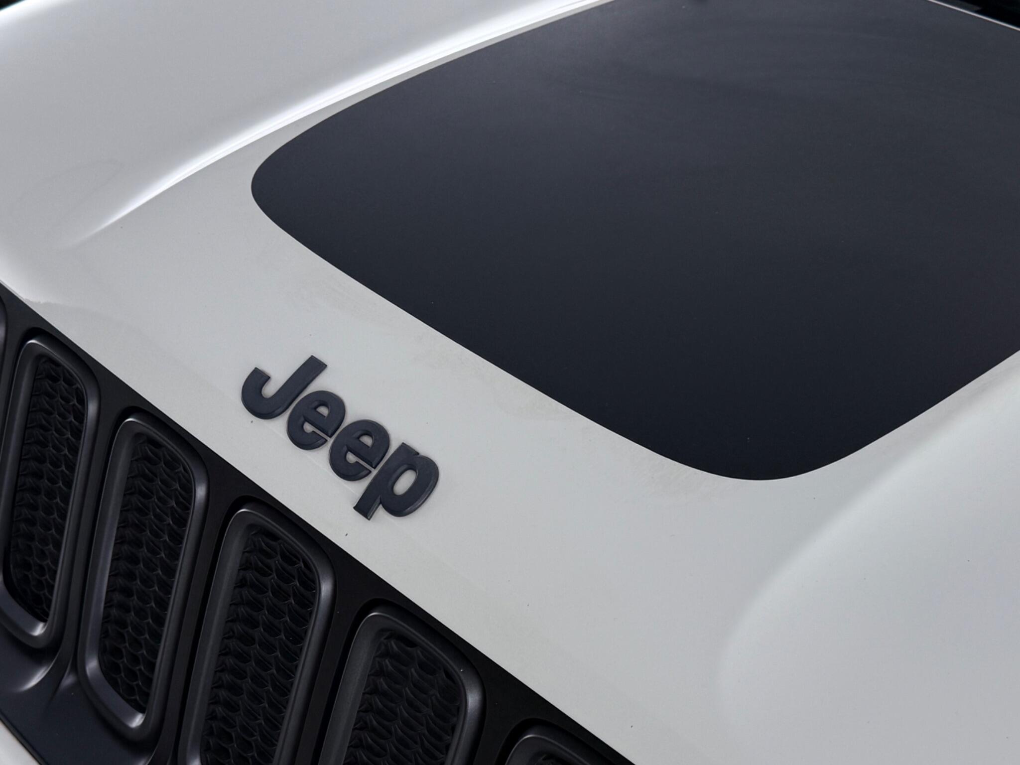 Jeep Renegade view 33