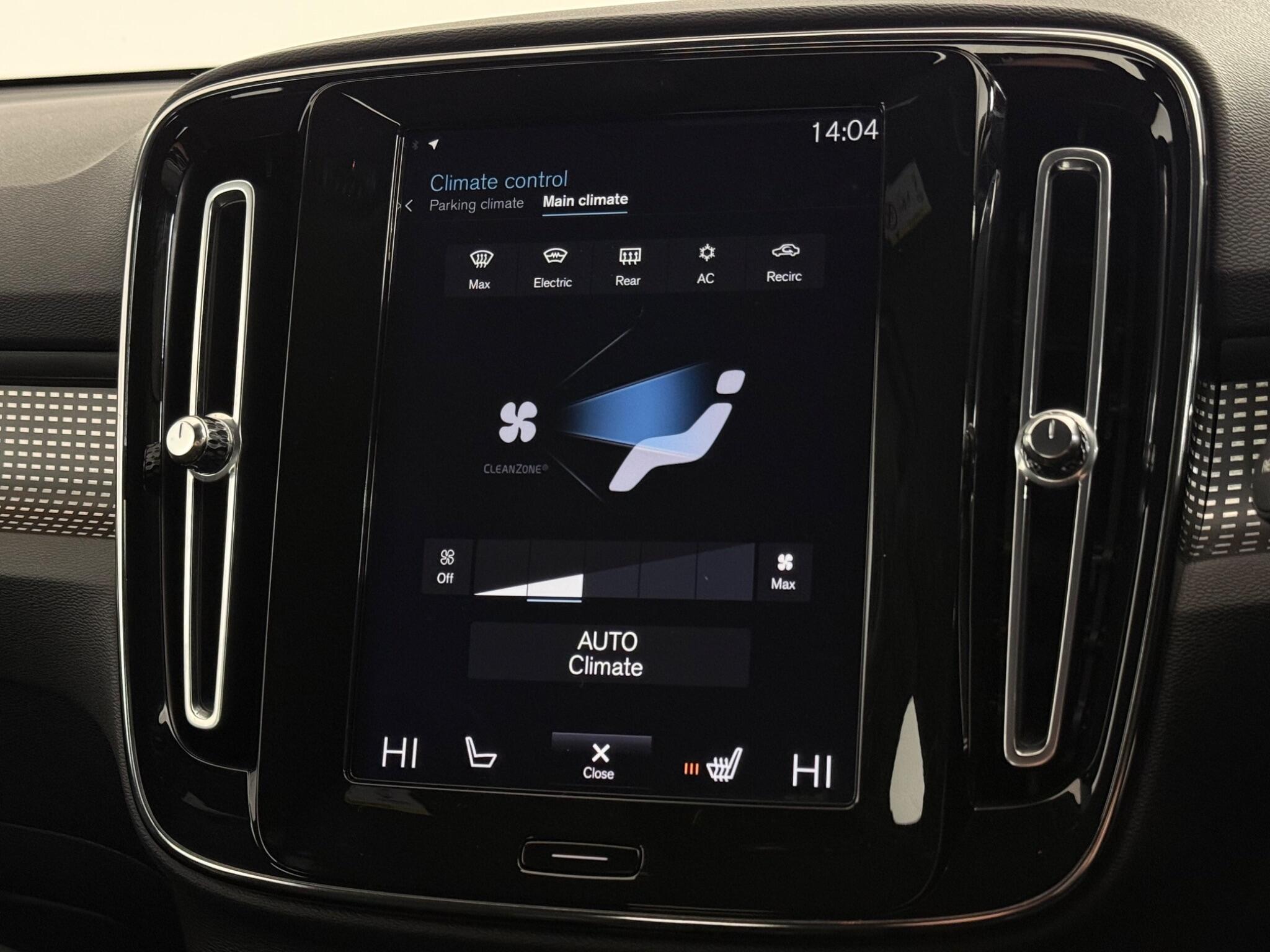 Volvo XC40 view 27