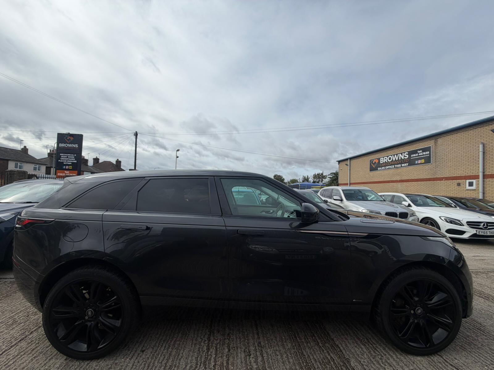 Land Rover Range Rover Velar view 7