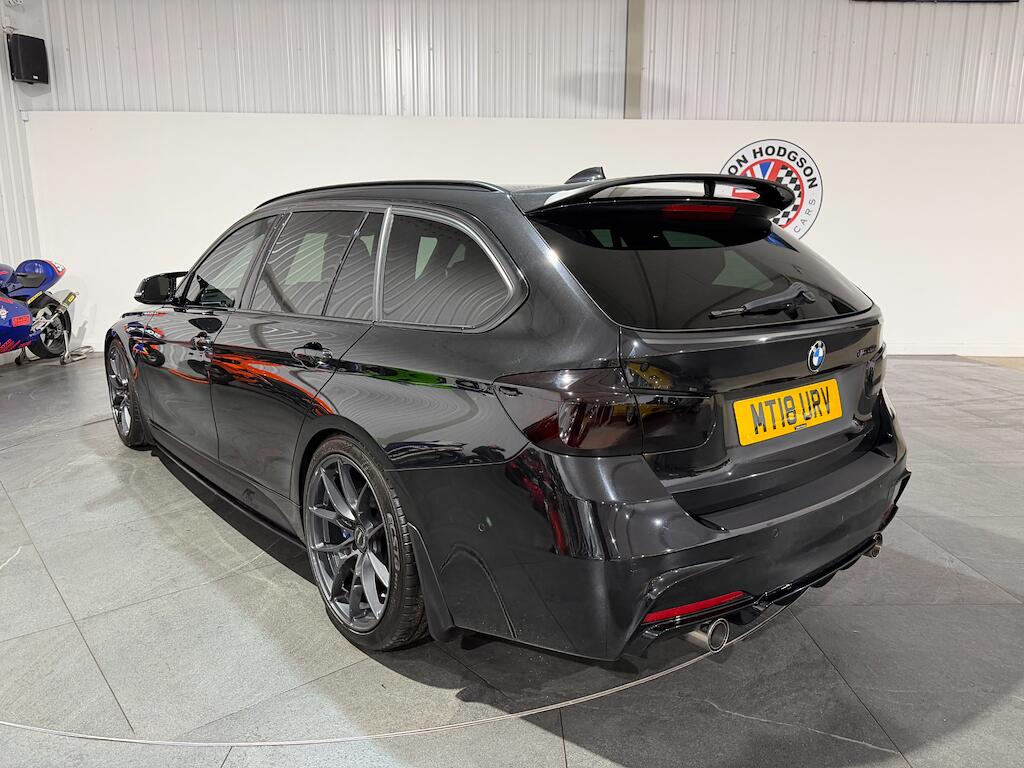 BMW 3 Series view 3