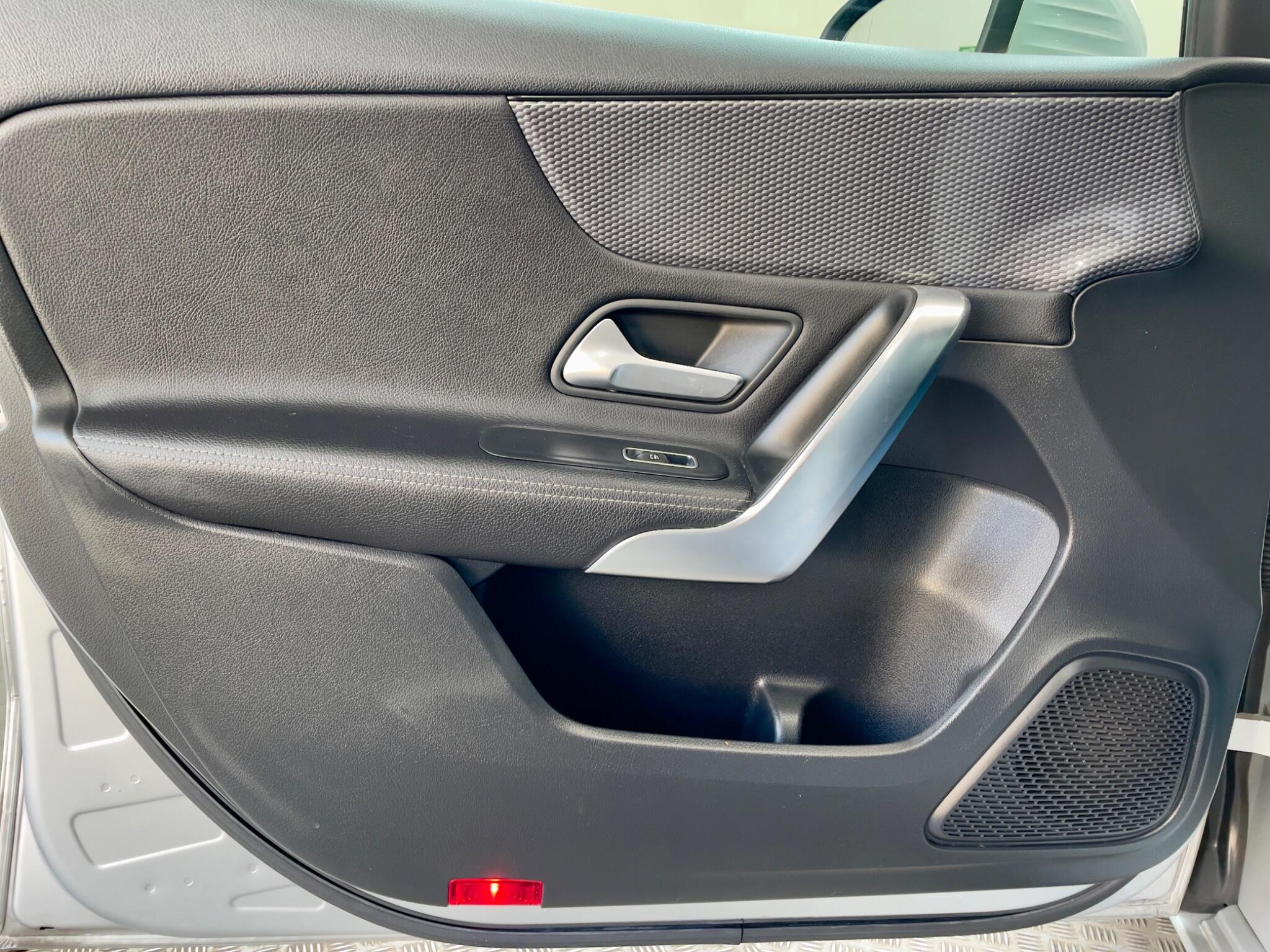 Mercedes-Benz A-Class view 41