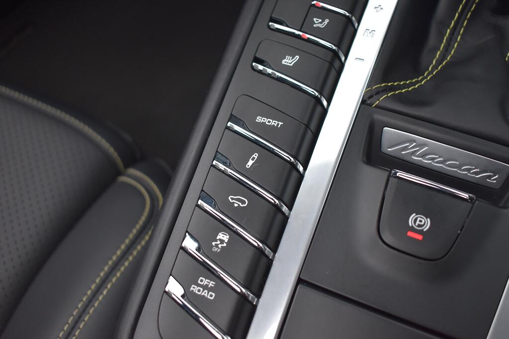 Porsche Macan view 92